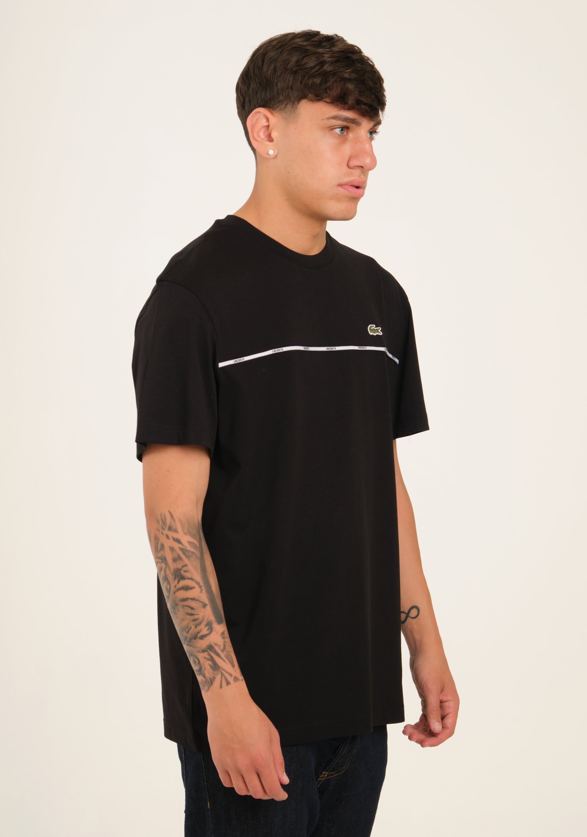 T-shirt in jersey con bordo