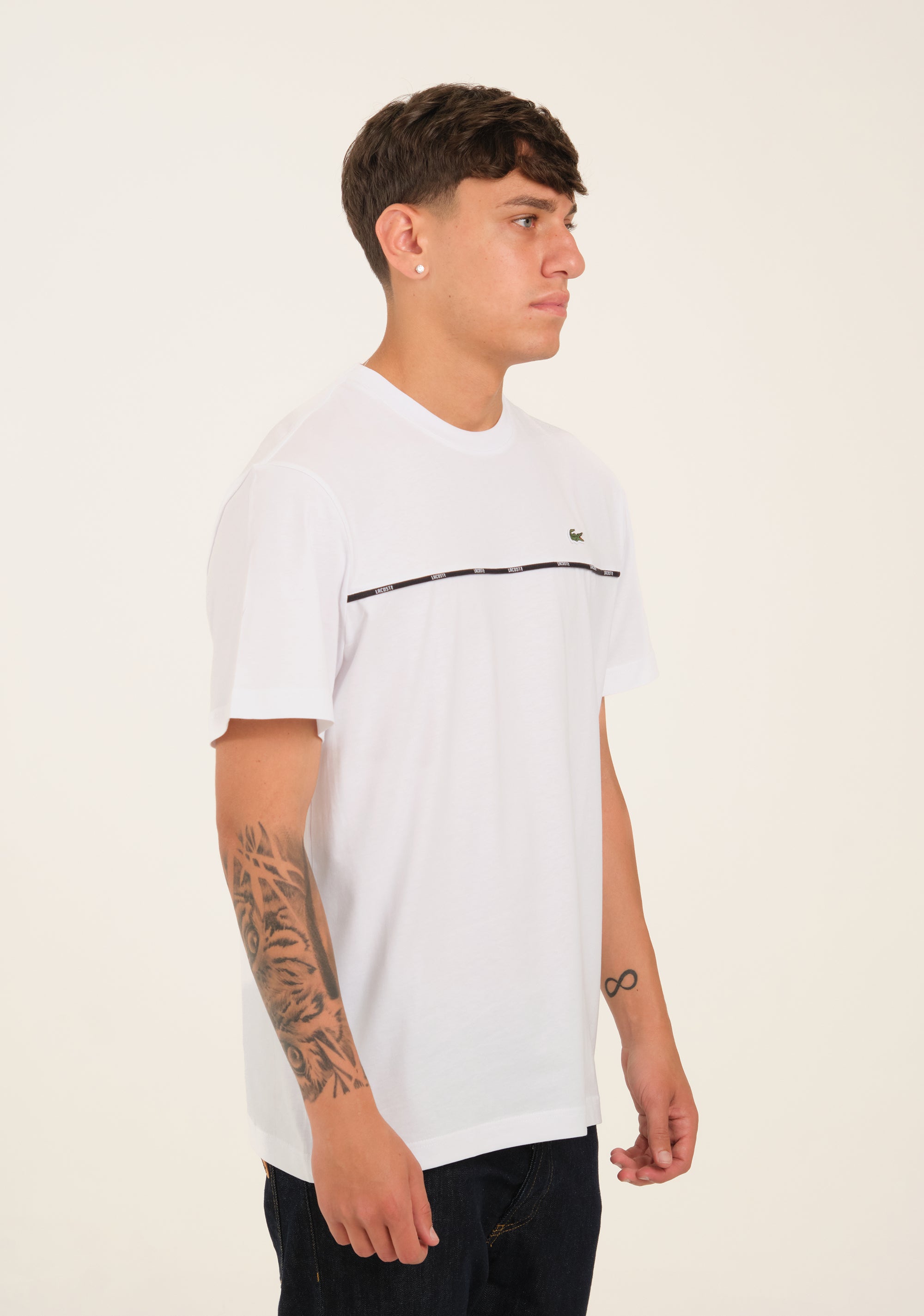 T-shirt in jersey con bordo