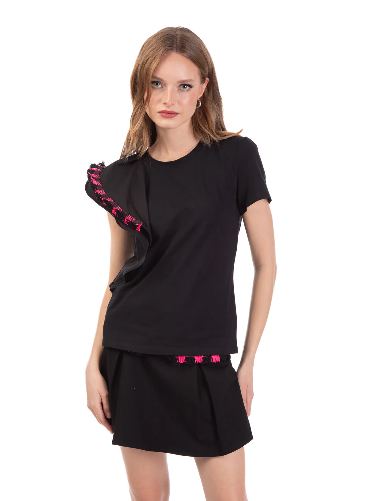 T-shirt con volant e frange