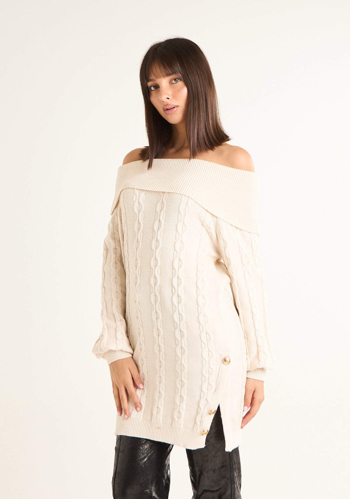 Pullover allungato con scollo shiffer