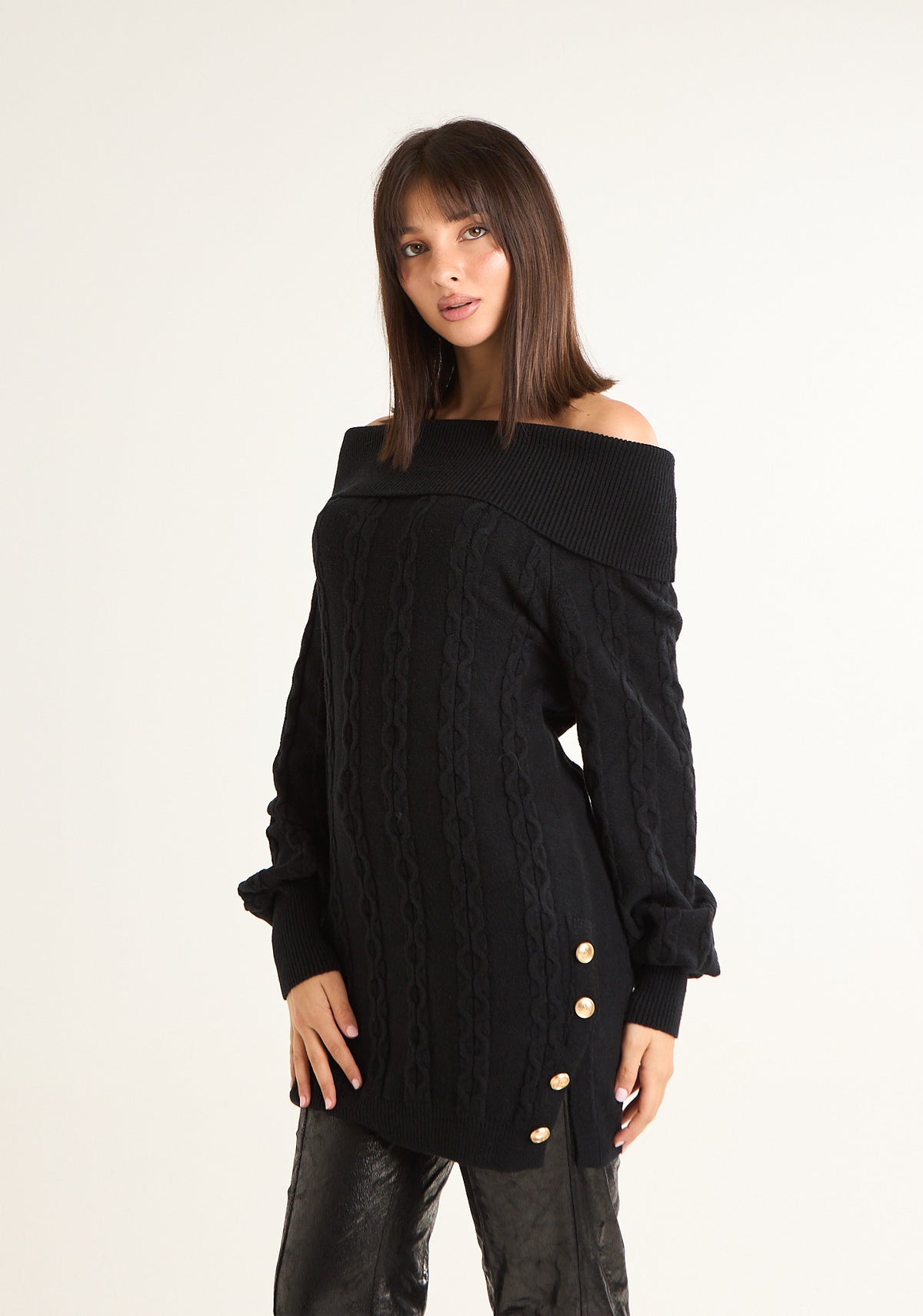 Pullover allungato con scollo shiffer