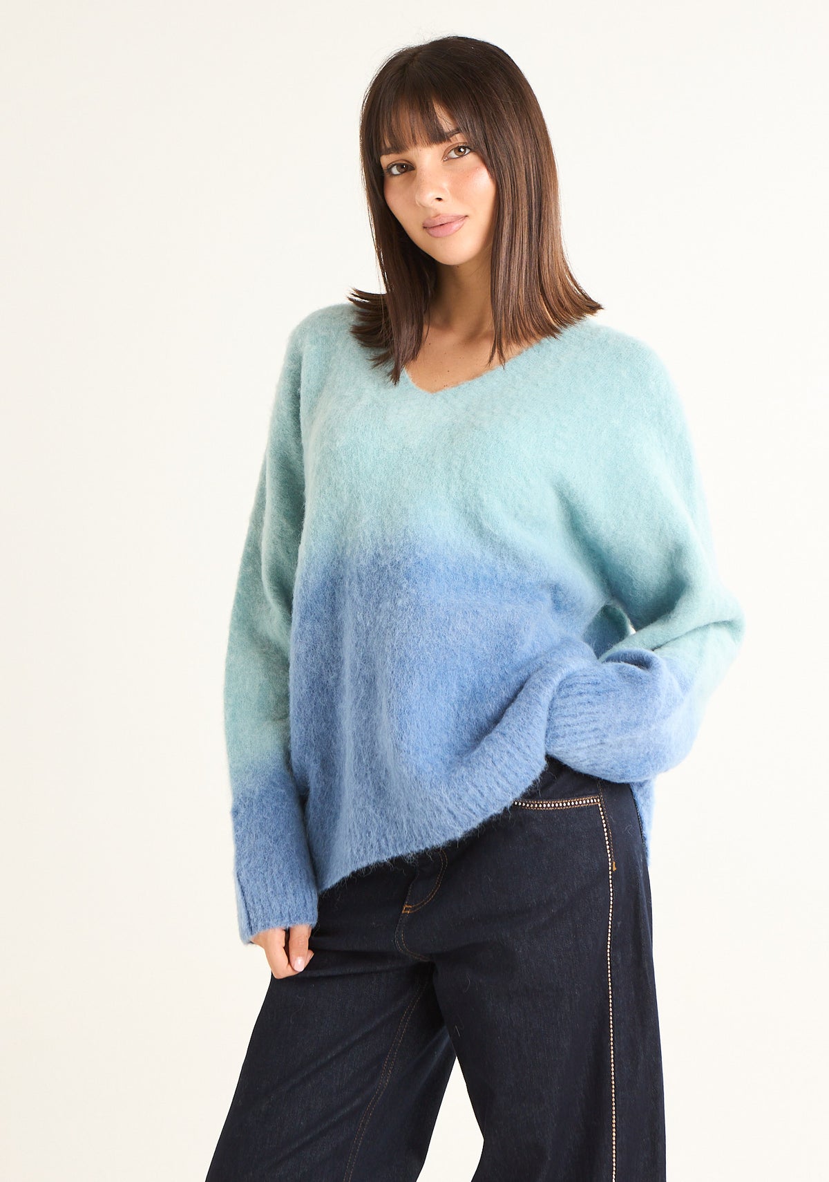 Maglia effetto degrade' scollo a v