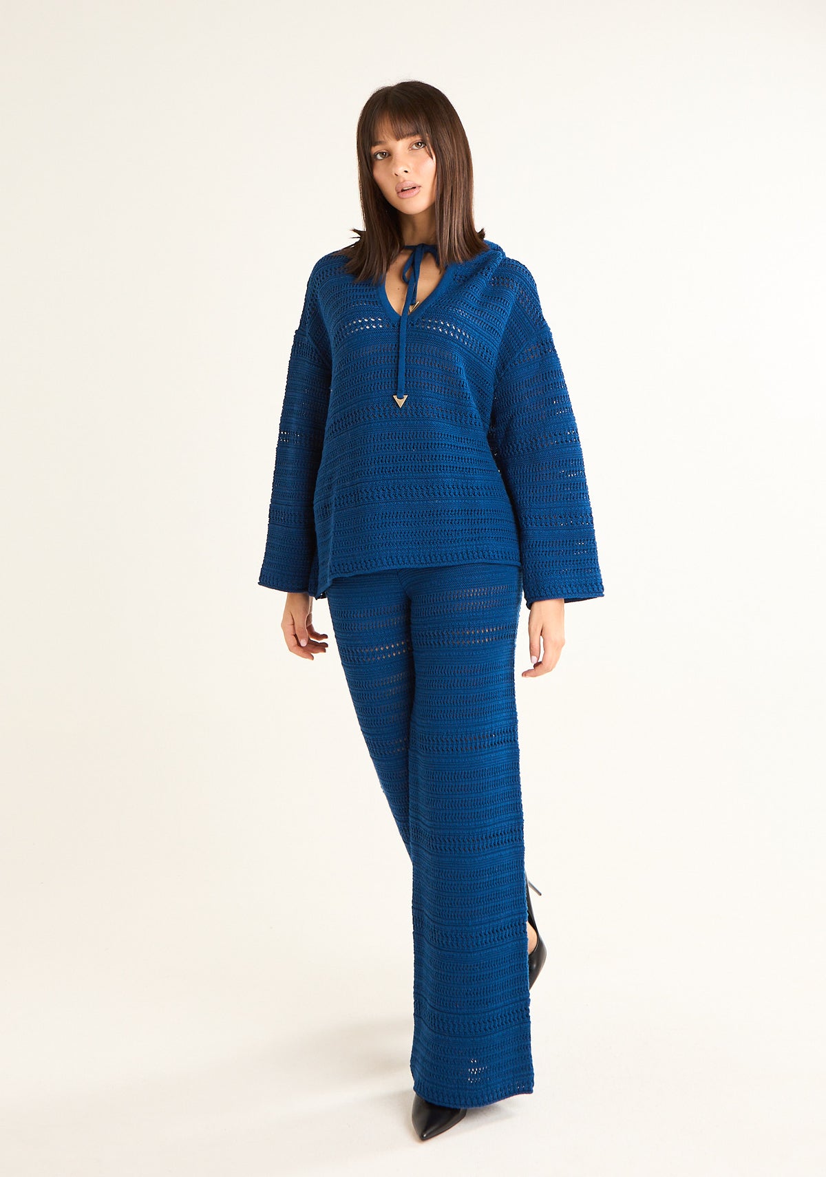 Maglia in filo con cappuccio