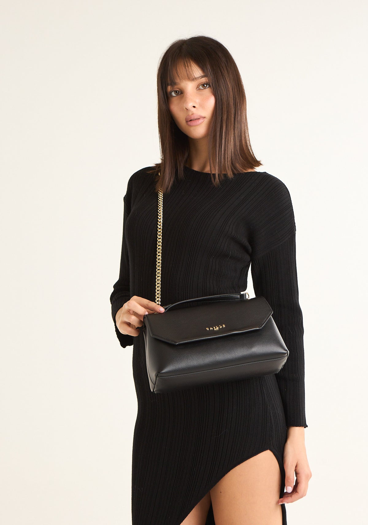 Borsa regular bottolato con manici a catena