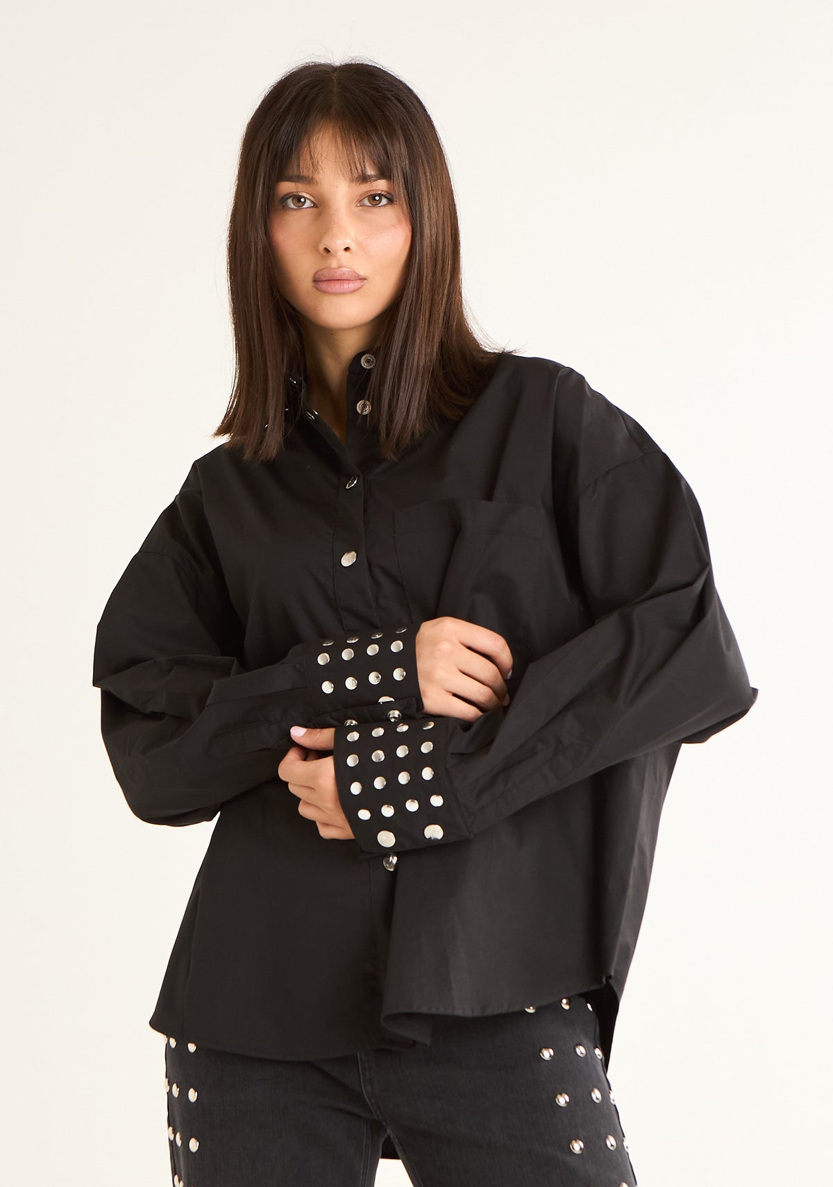 Camicia con borchie
