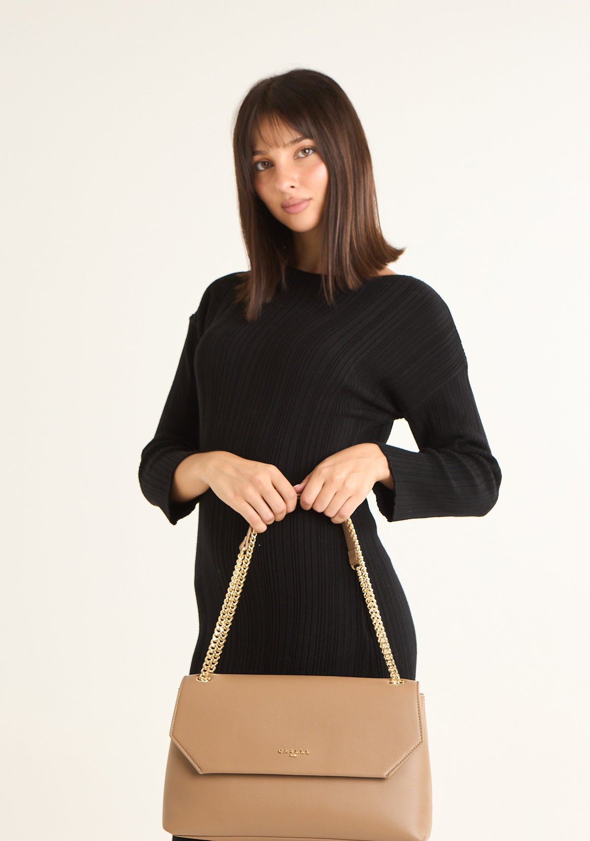 Borsa maxi a spalla con tracolla a catena