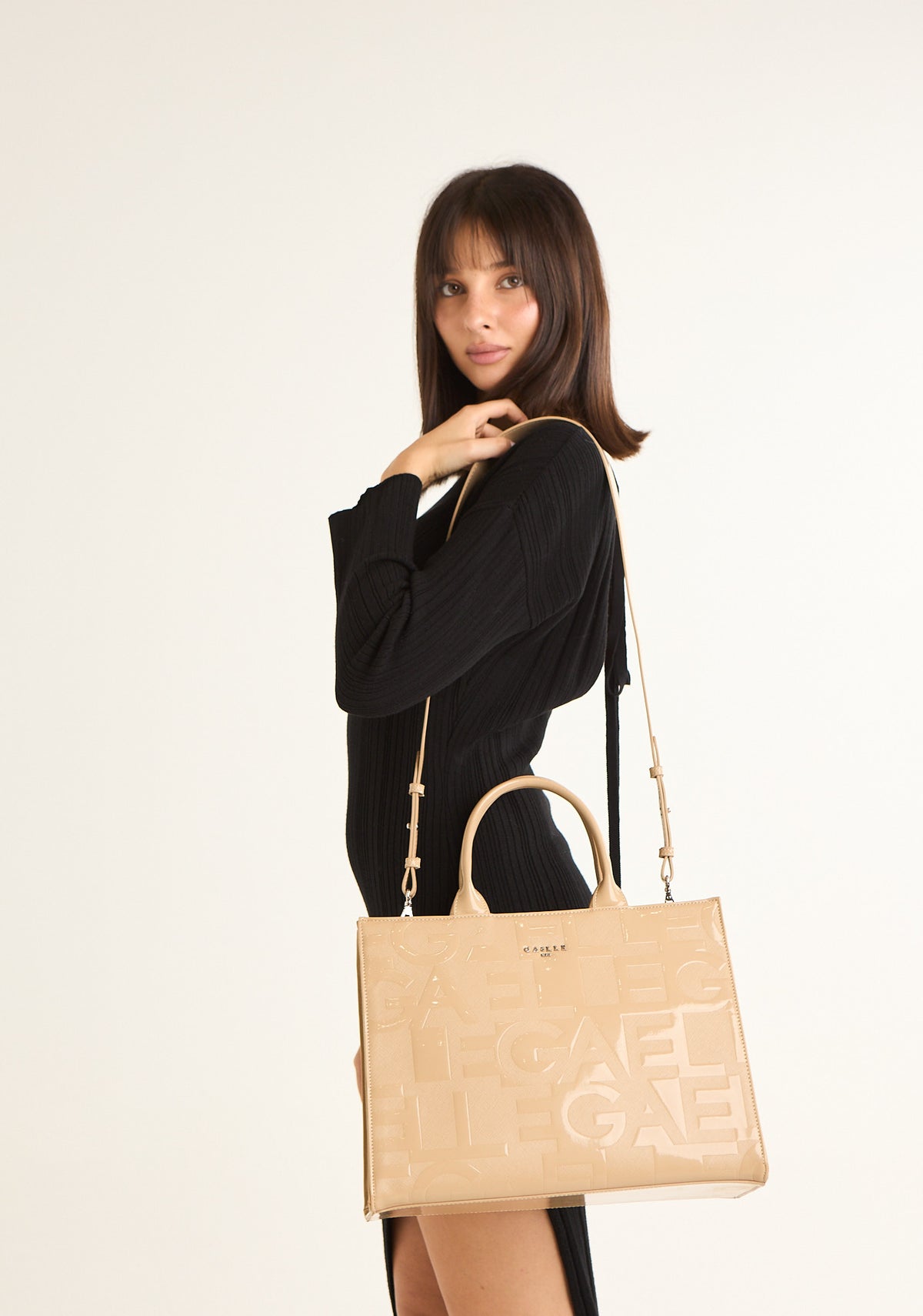 Borsa maxi shopper con lettering in vernice