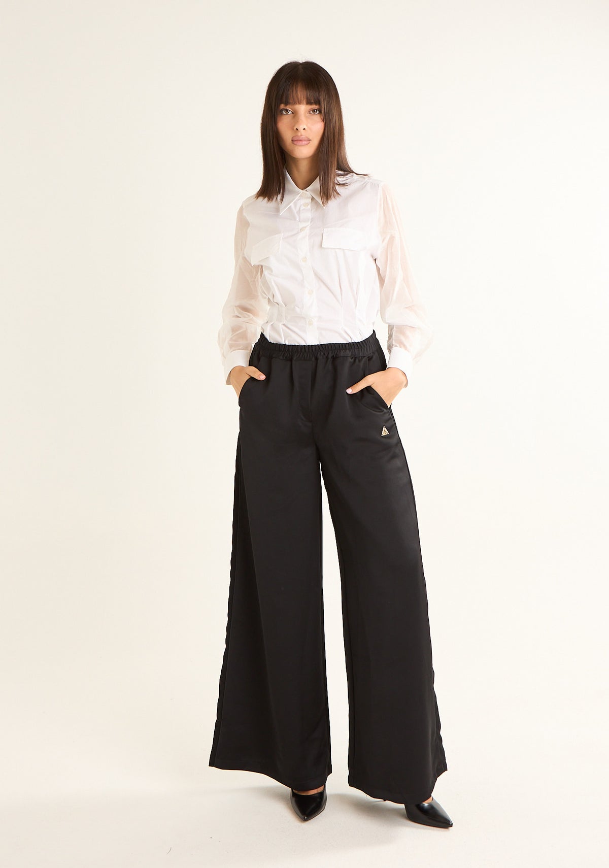 Pantalone in enver satin