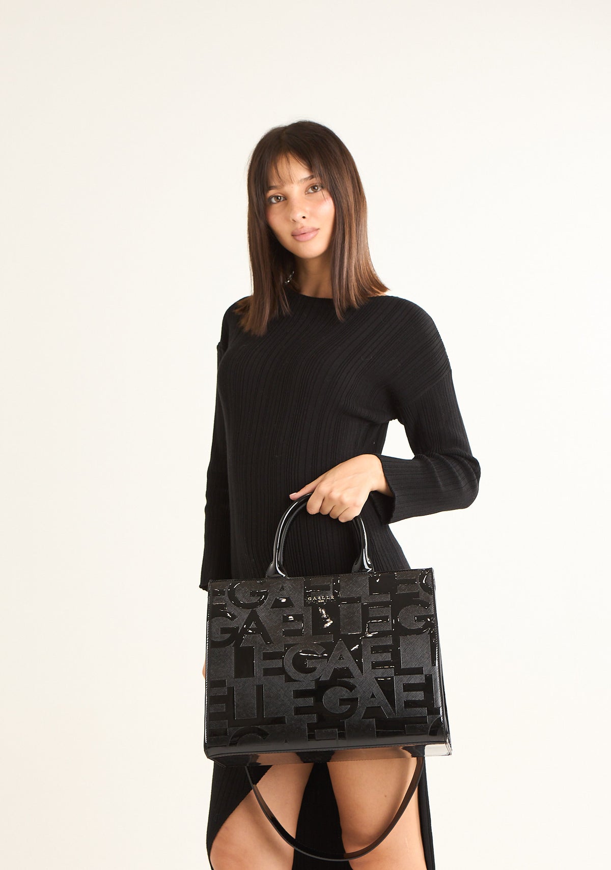 Borsa maxi shopper con lettering in vernice