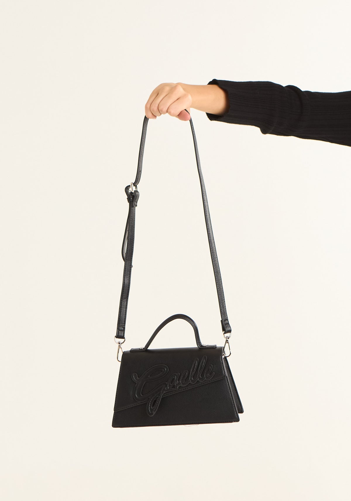 Borsa a mano con patch stile college
