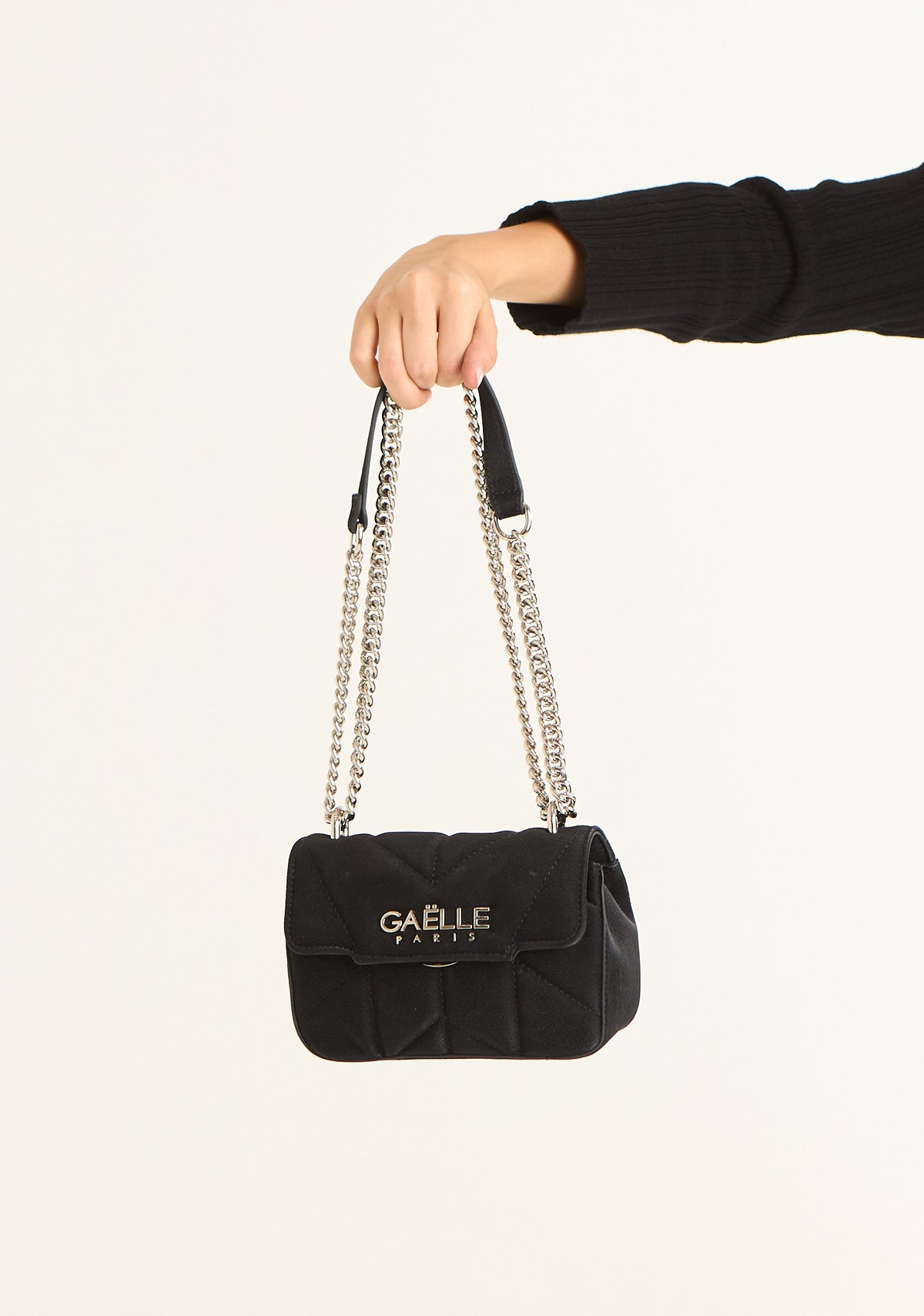 Borsa mini a tracolla con logo metallico