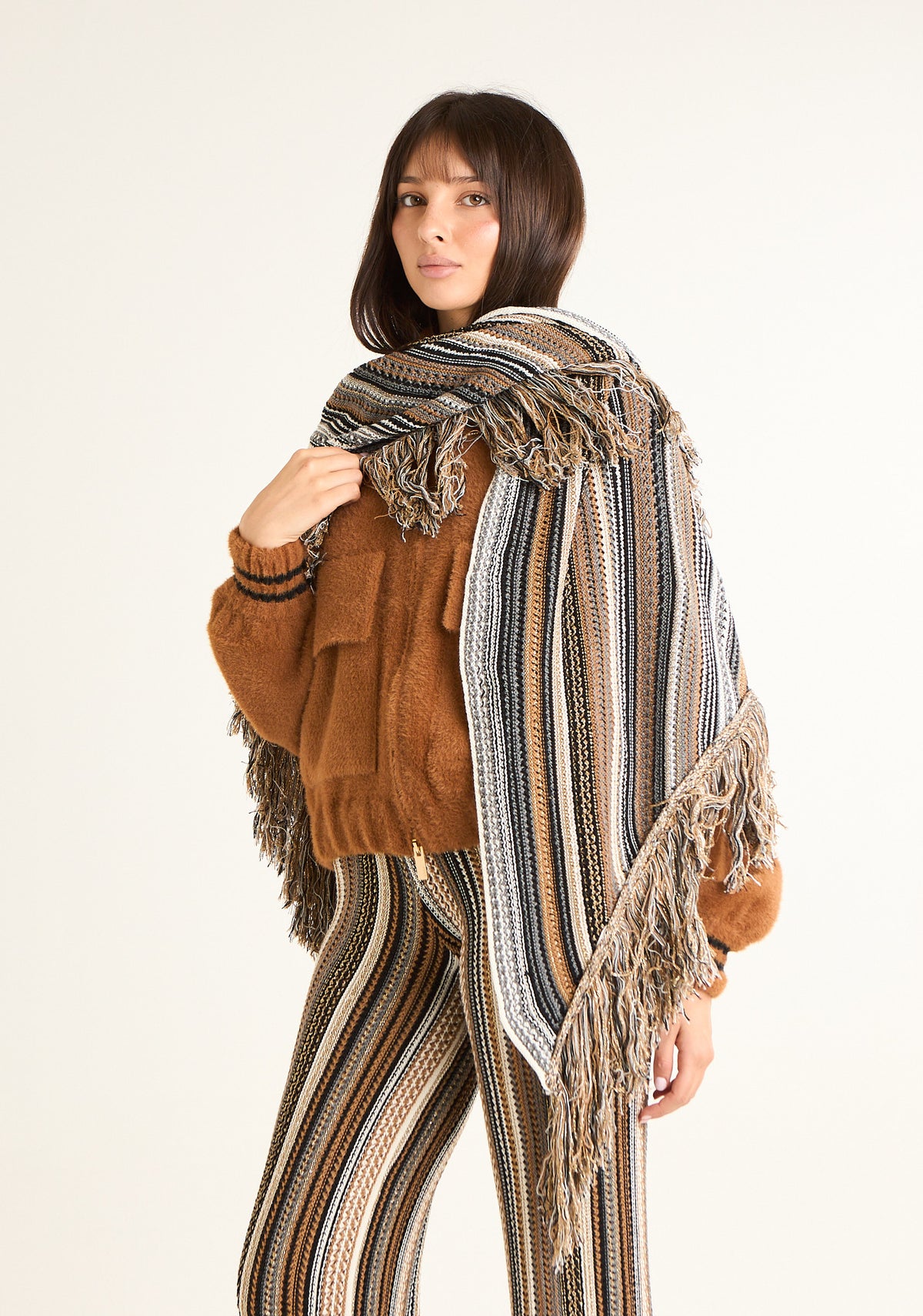 Scialle in maglia rigata