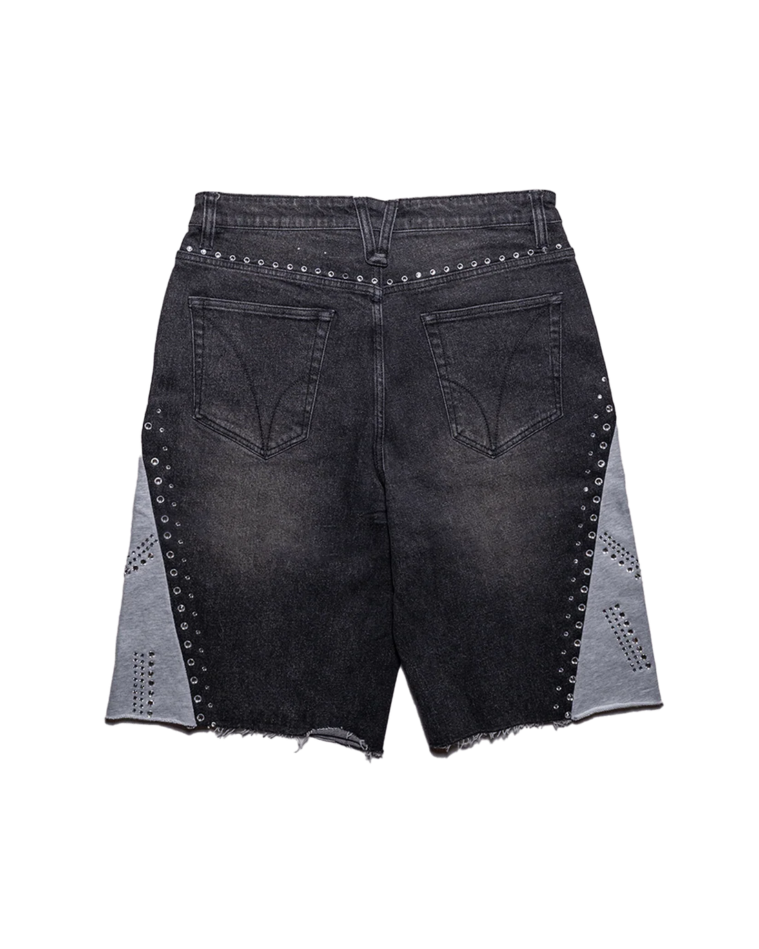 Short con inserti in felpa e applicazioni