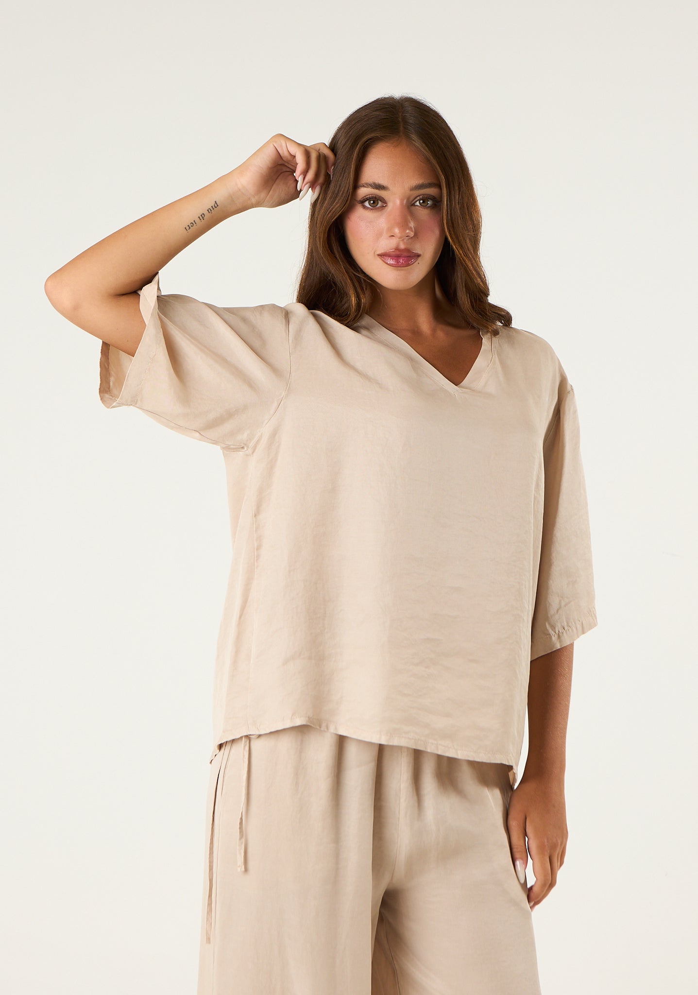 Maglia scollo a V in seta lavata