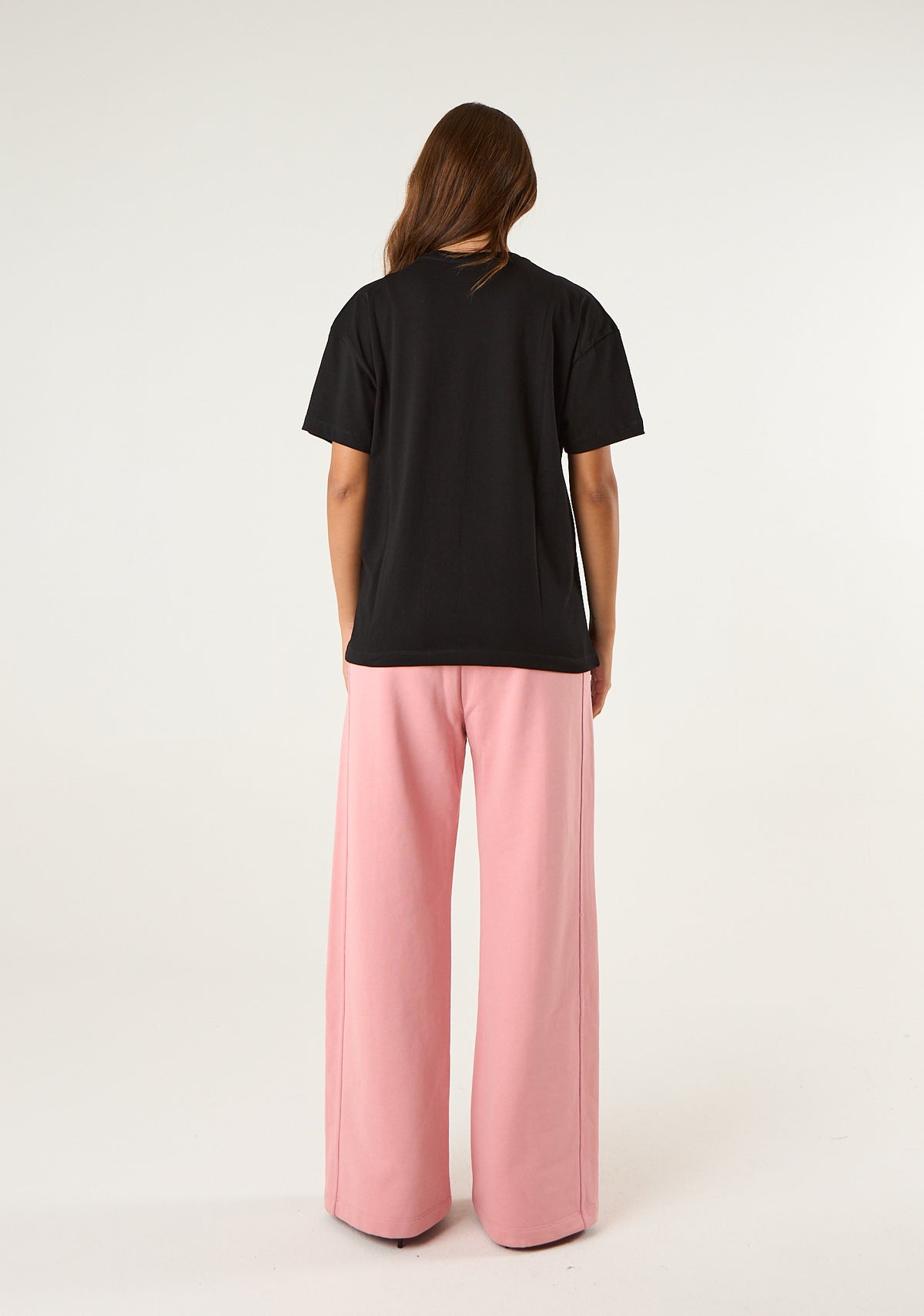T-shirt con ricamo logato