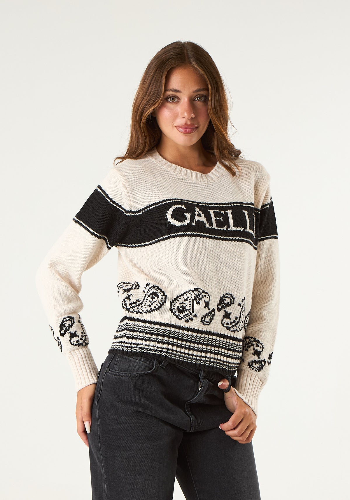 Pullover con fascia logata