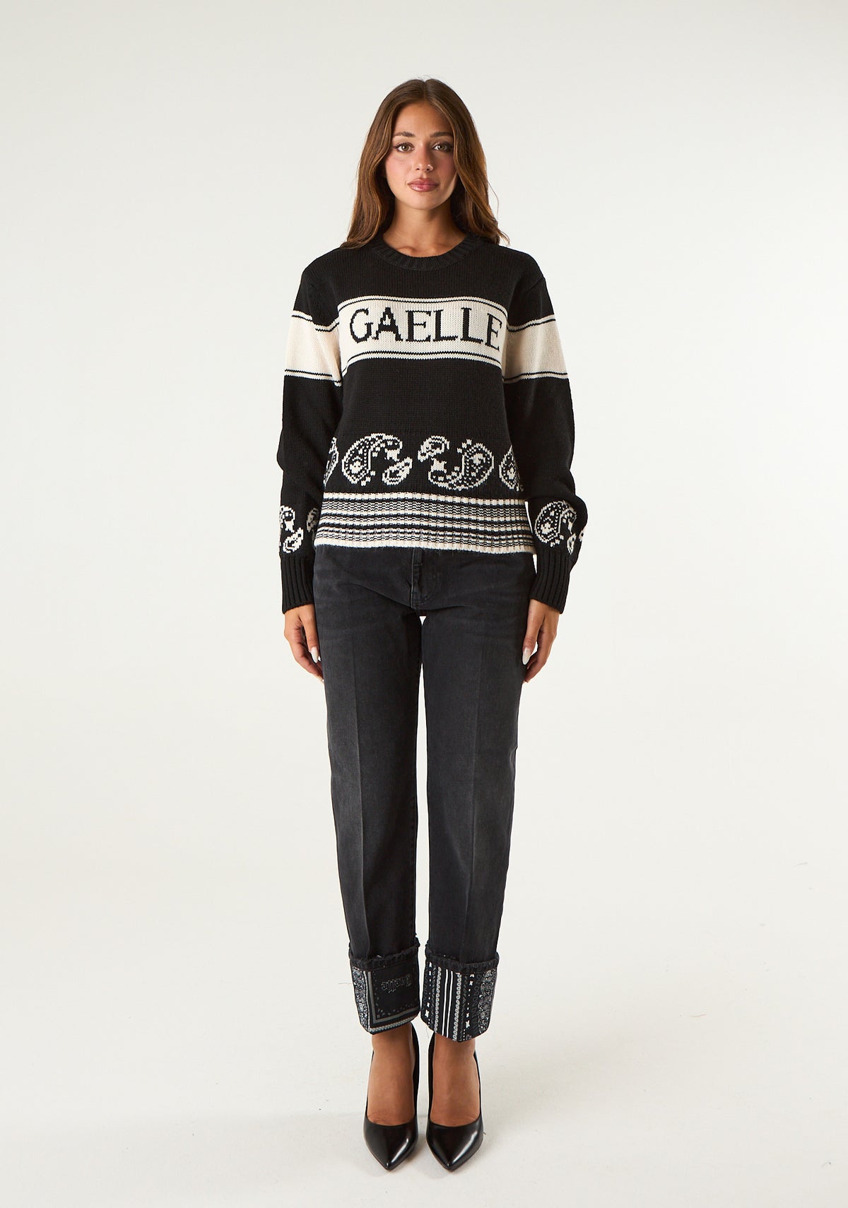 Pullover con fascia logata