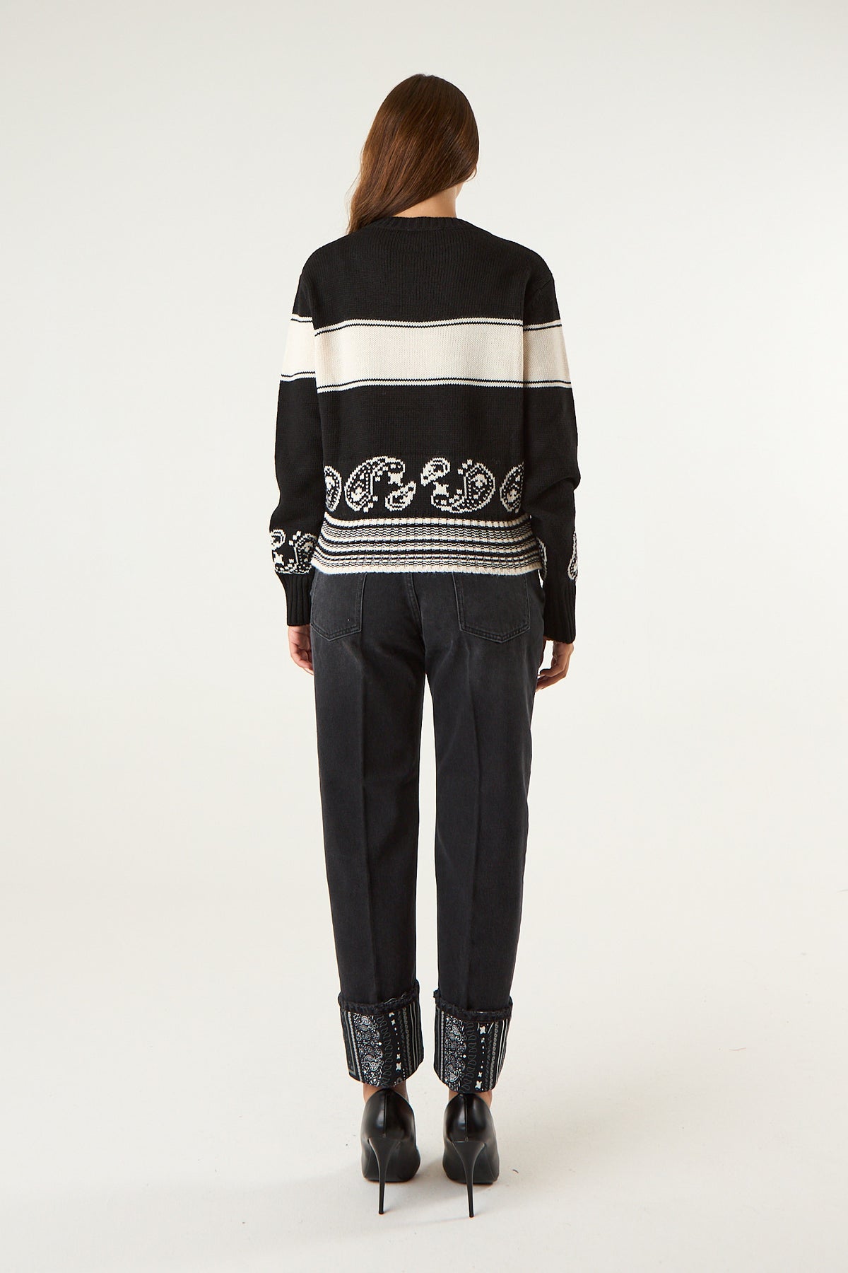 Pullover con fascia logata
