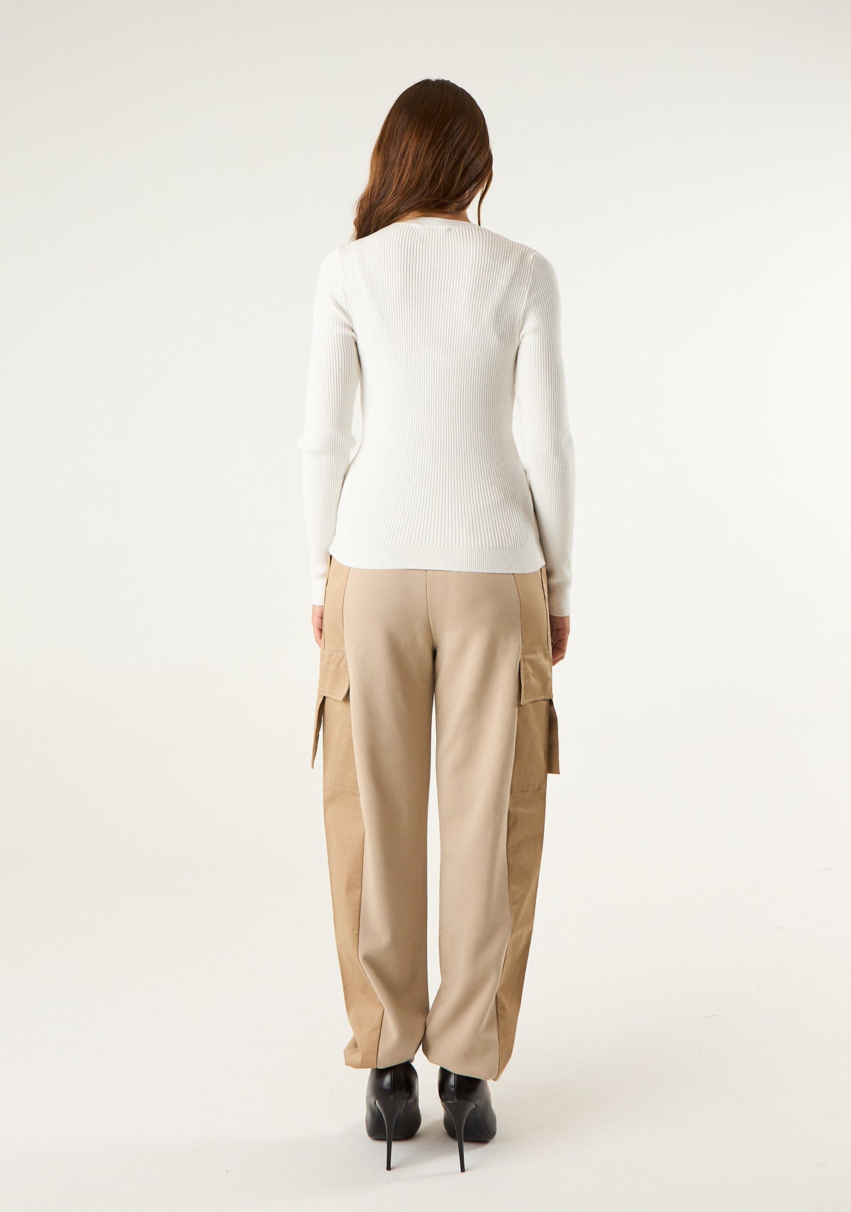 Pullover aderente in maglia a coste