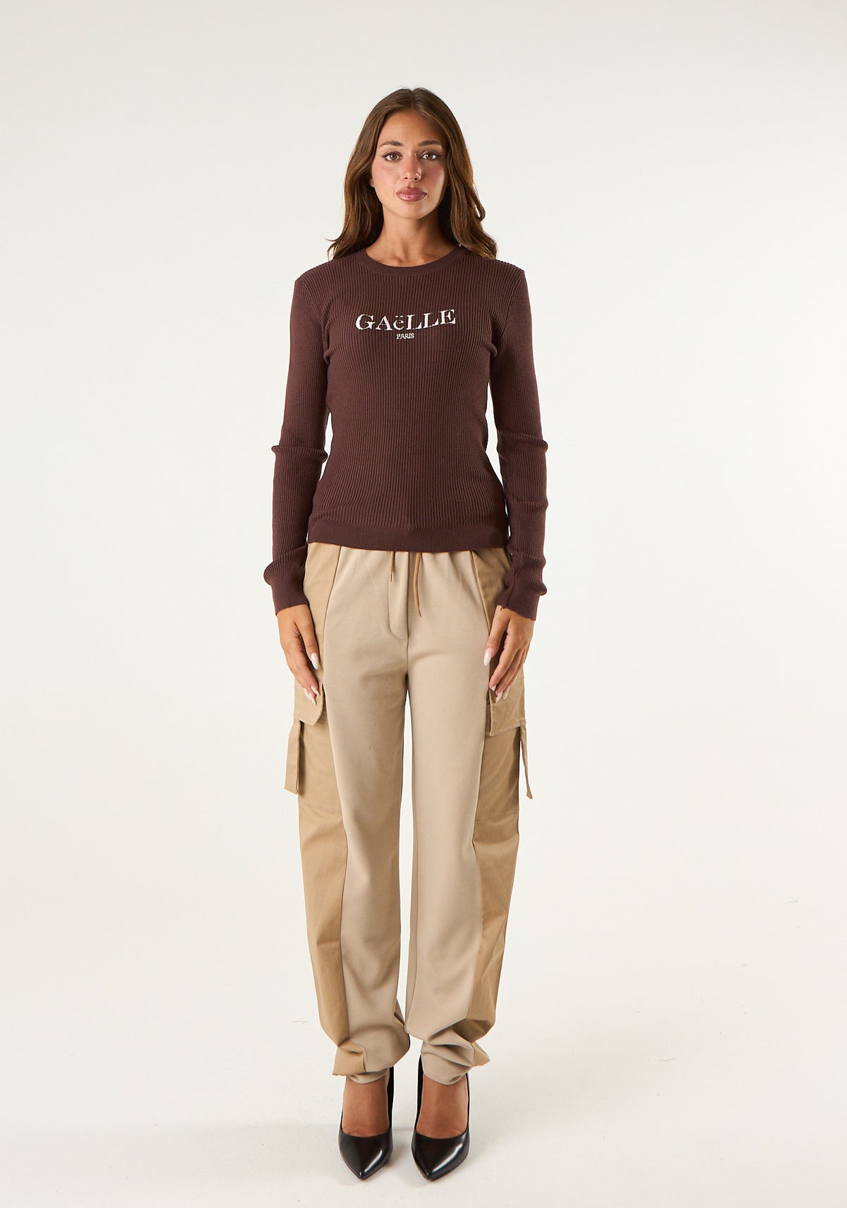 Pullover aderente in maglia a coste
