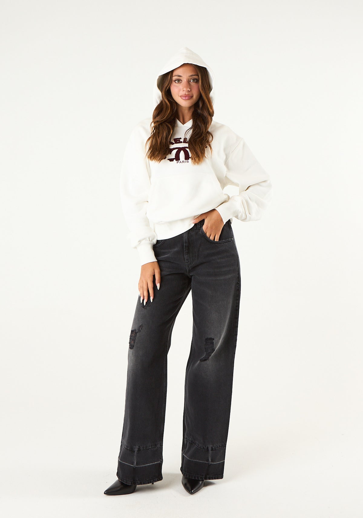 Jeans dritto con rotture