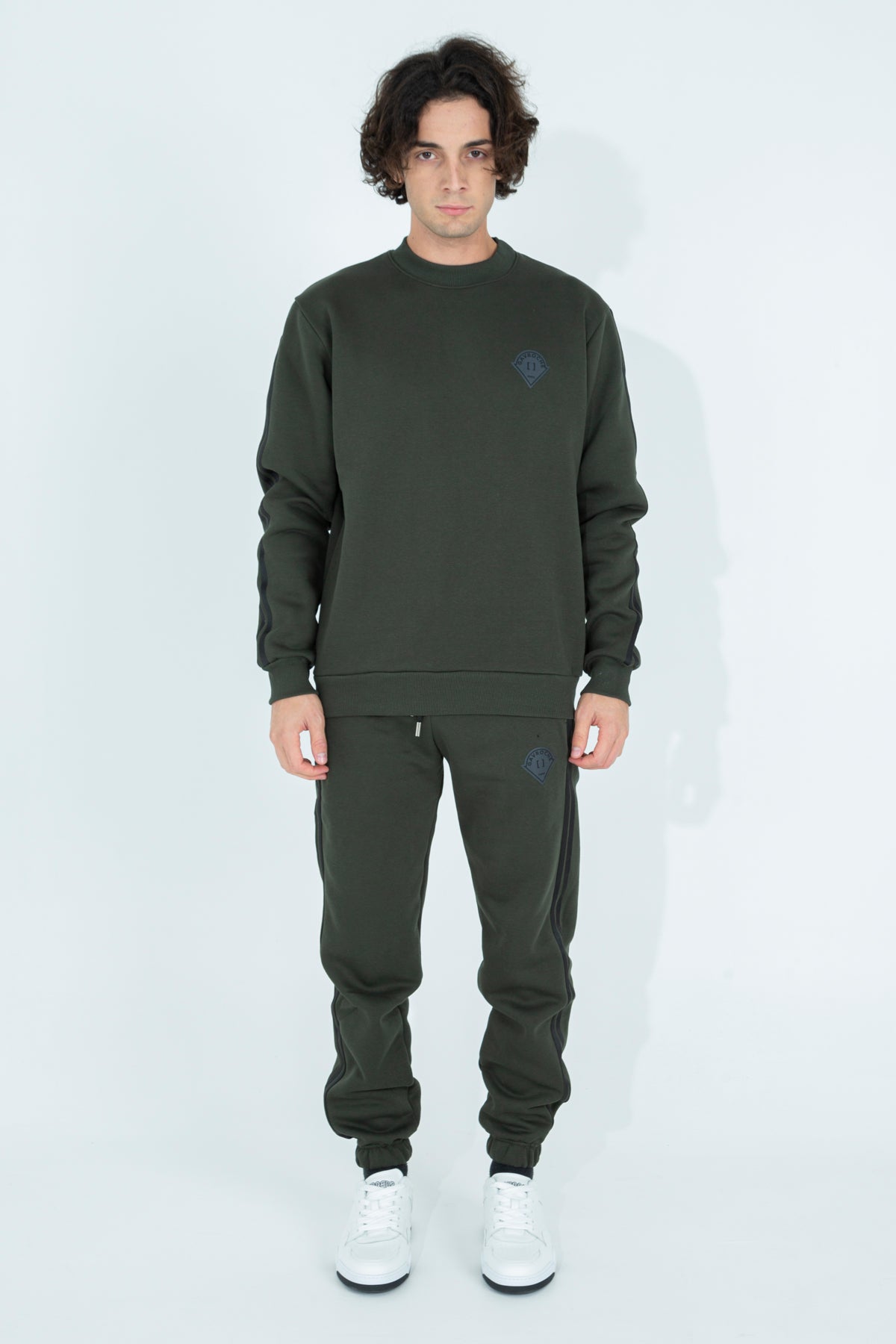Crewneck sweatshirt with side stripes