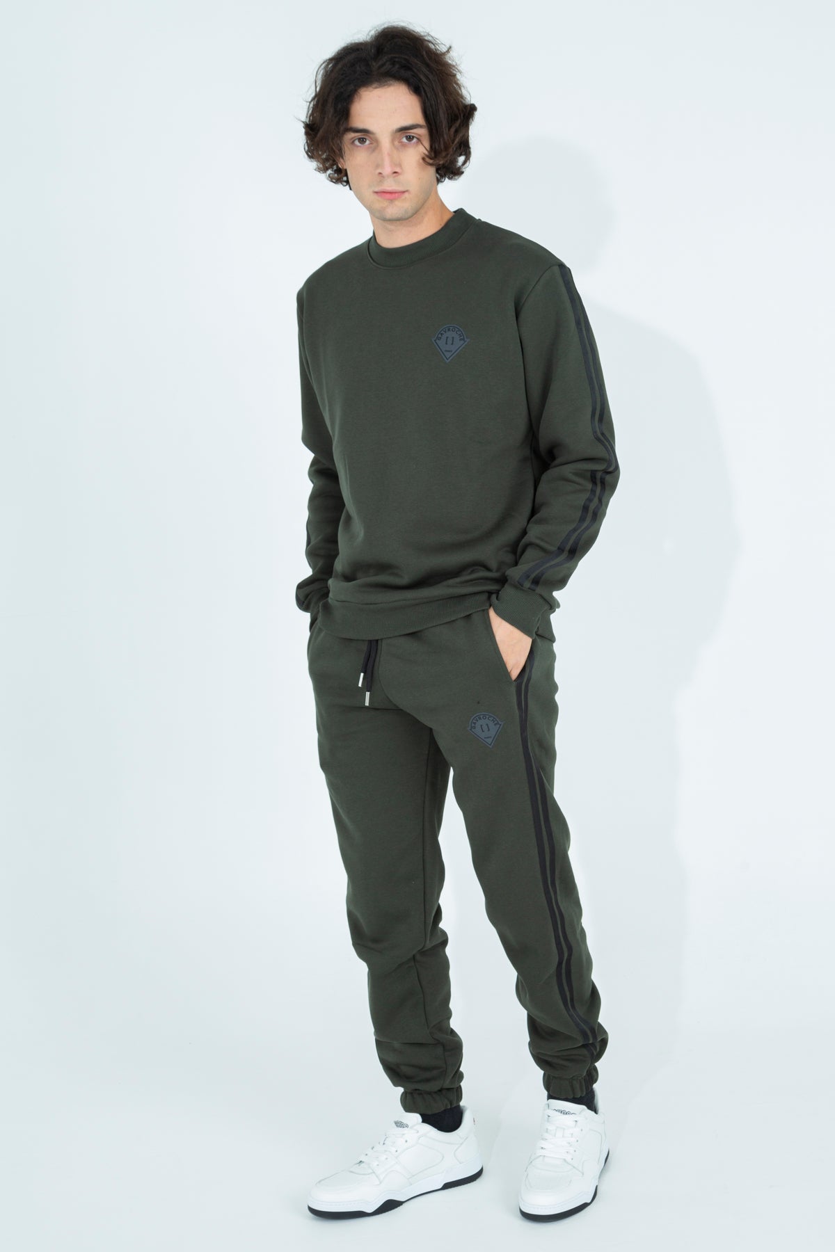 Crewneck sweatshirt with side stripes