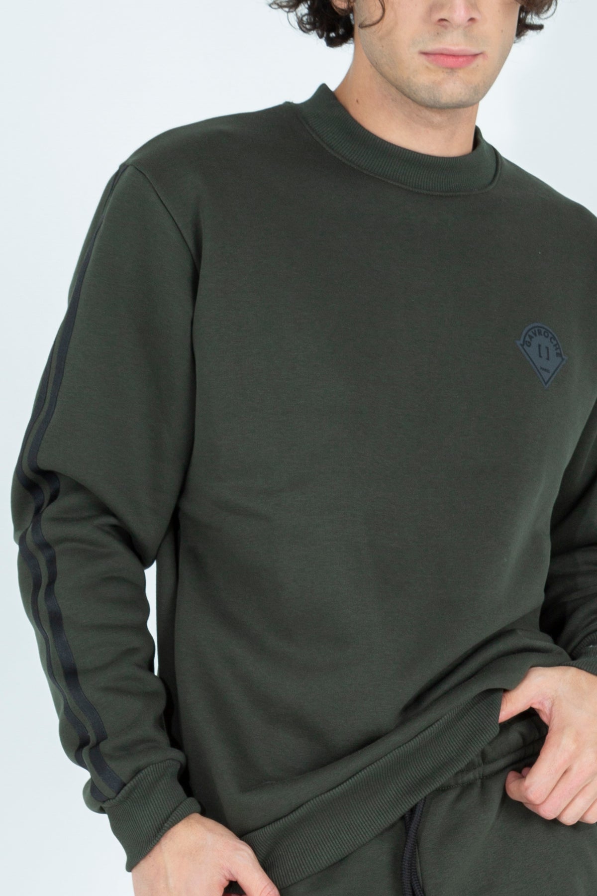 Crewneck sweatshirt with side stripes