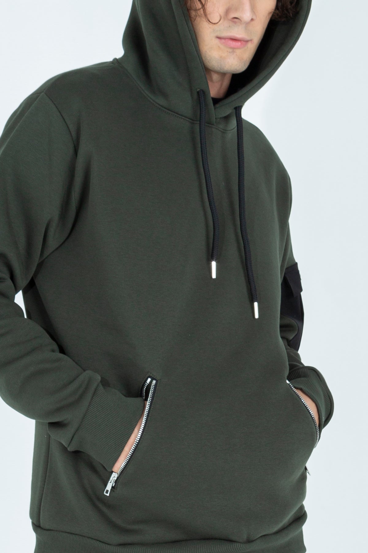 Sweatshirt with side kangaroo pockets