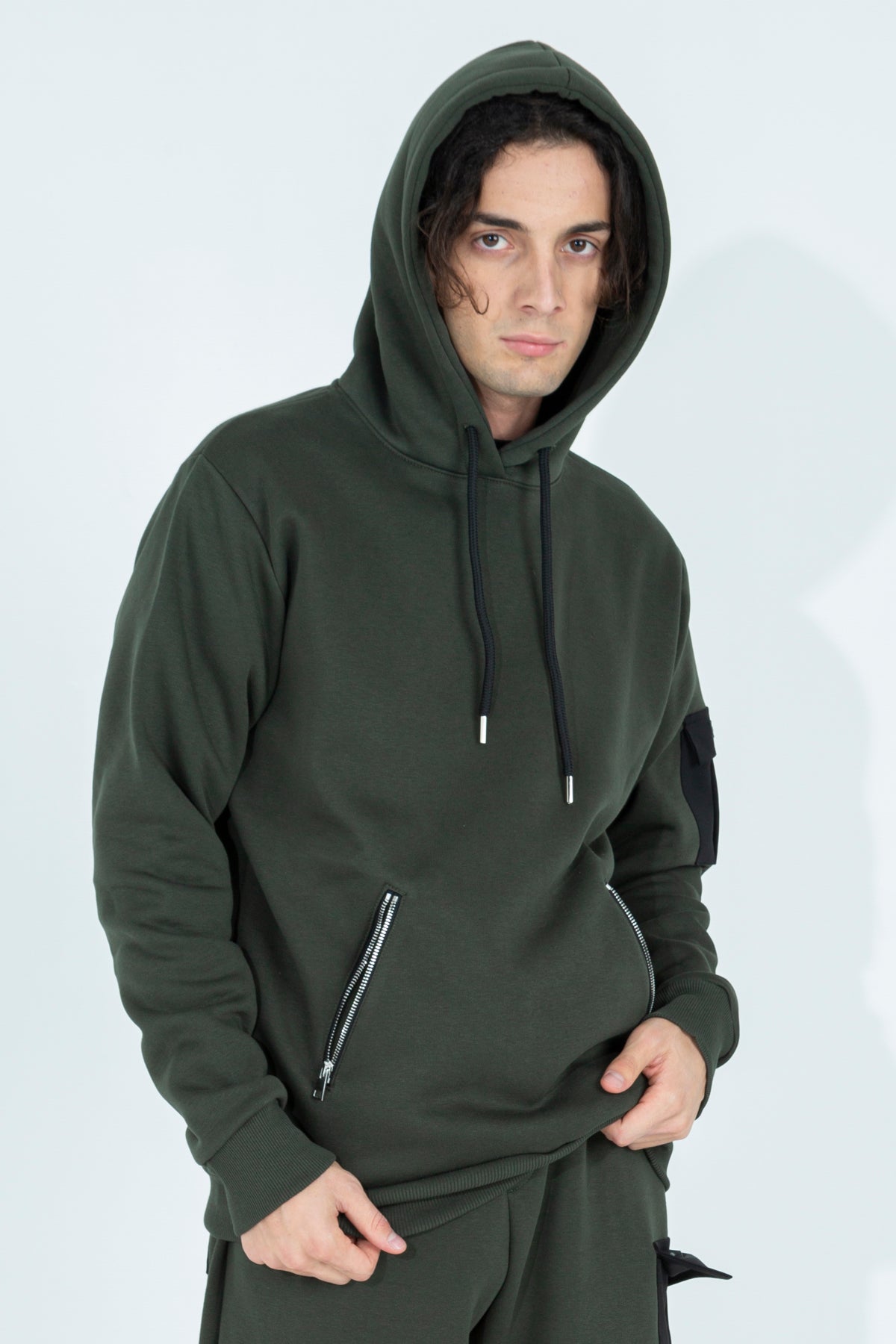 Sweatshirt with side kangaroo pockets