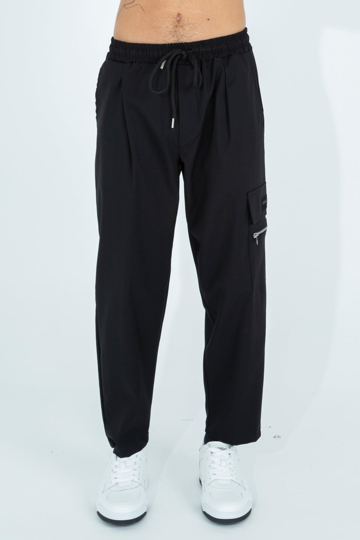 Cargo trousers in structured fabric