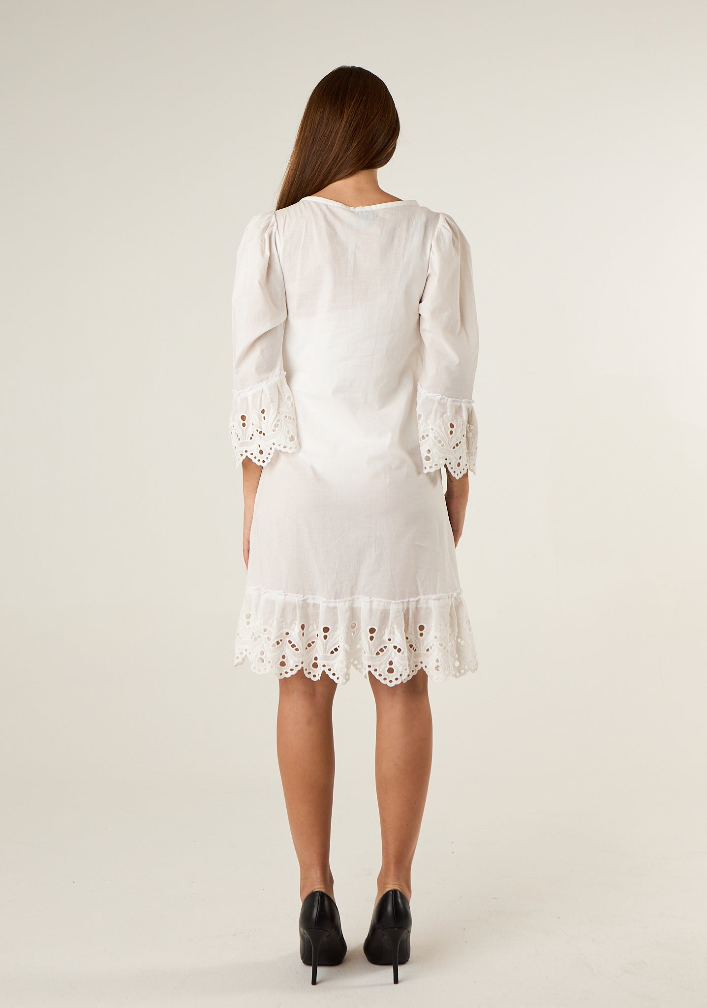 Abito midi con pizzo sangallo