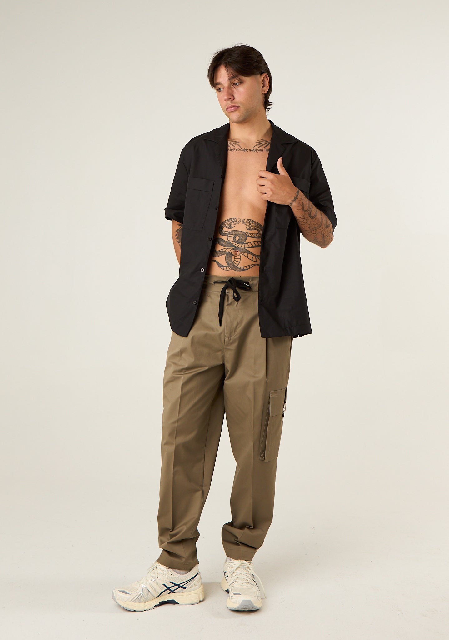 Pantalone cargo con dettaglio