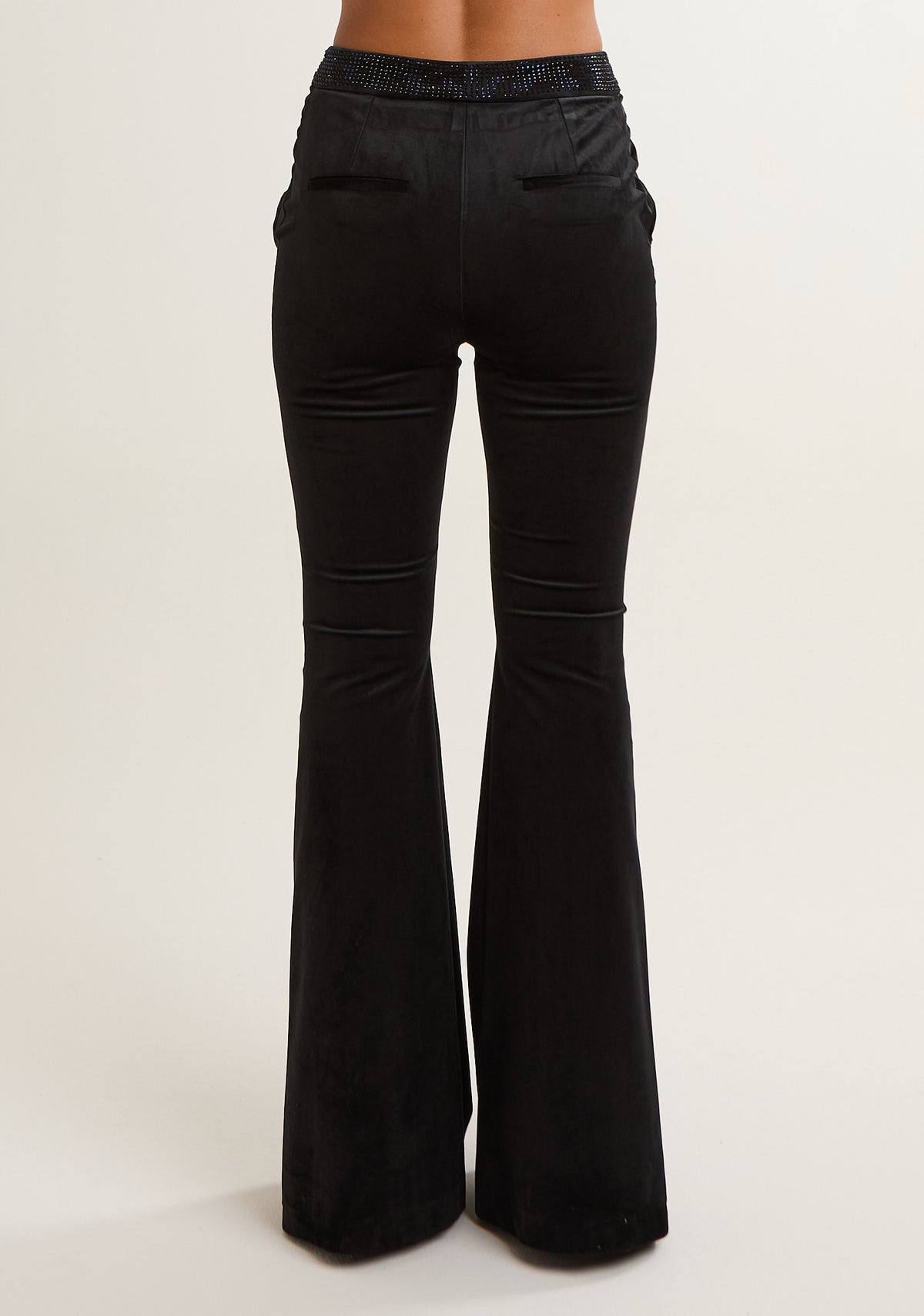 Pantalone a zampa