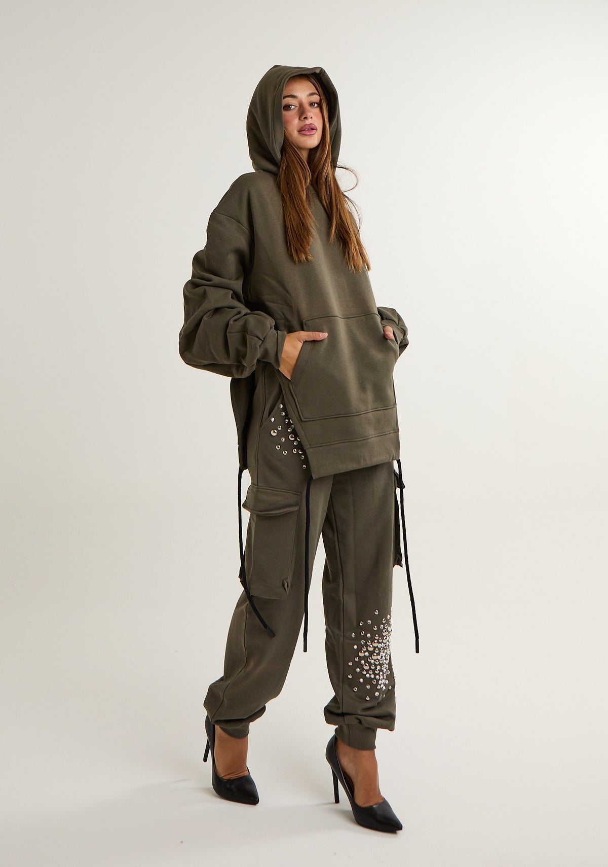 Felpa con cut out laterali