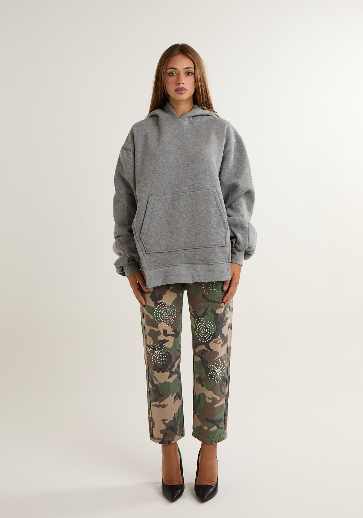 Felpa con cut out laterali