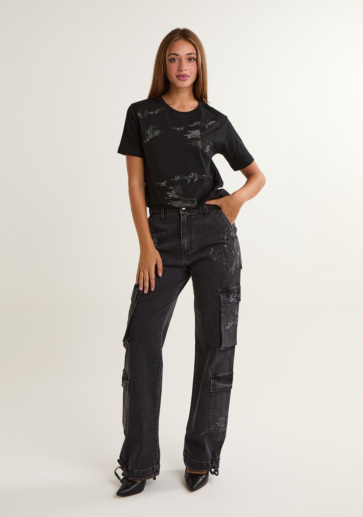 T-shirt con applicazioni mimetiche