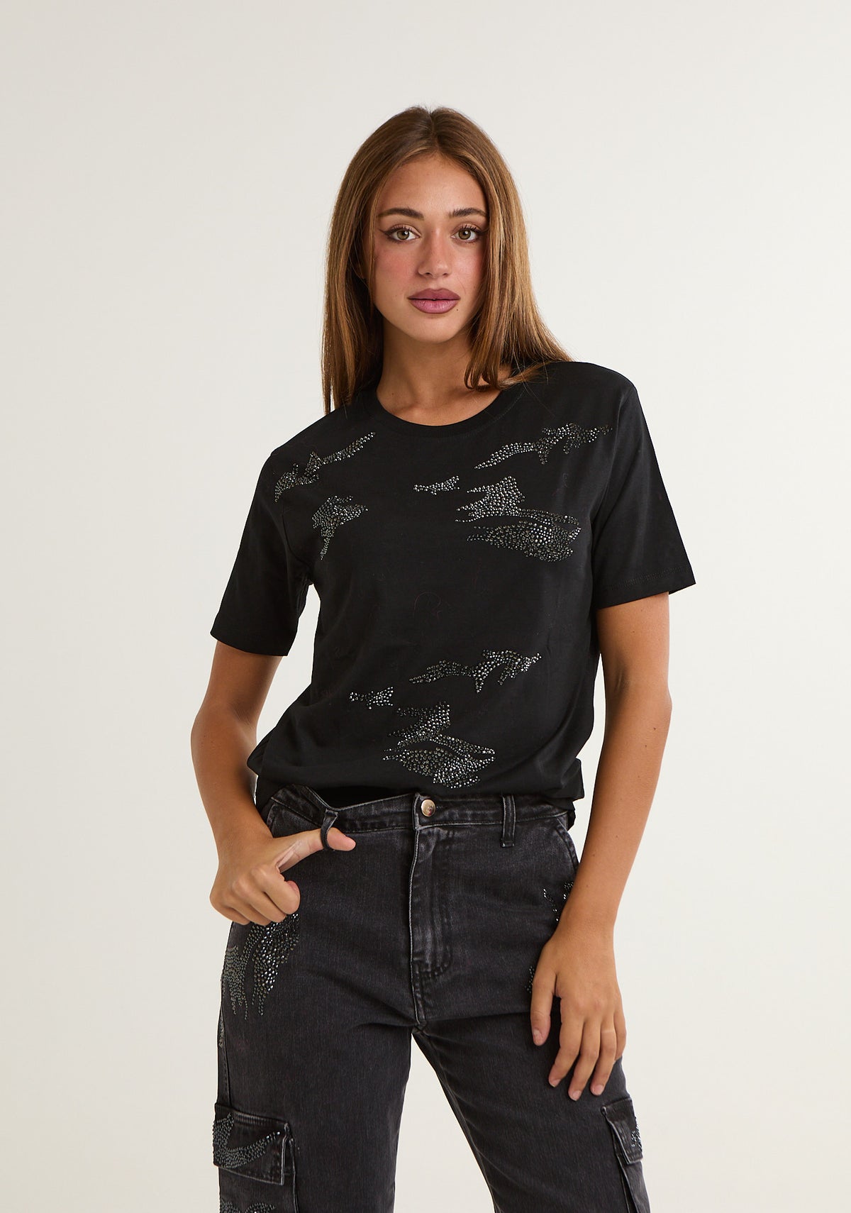T-shirt con applicazioni mimetiche