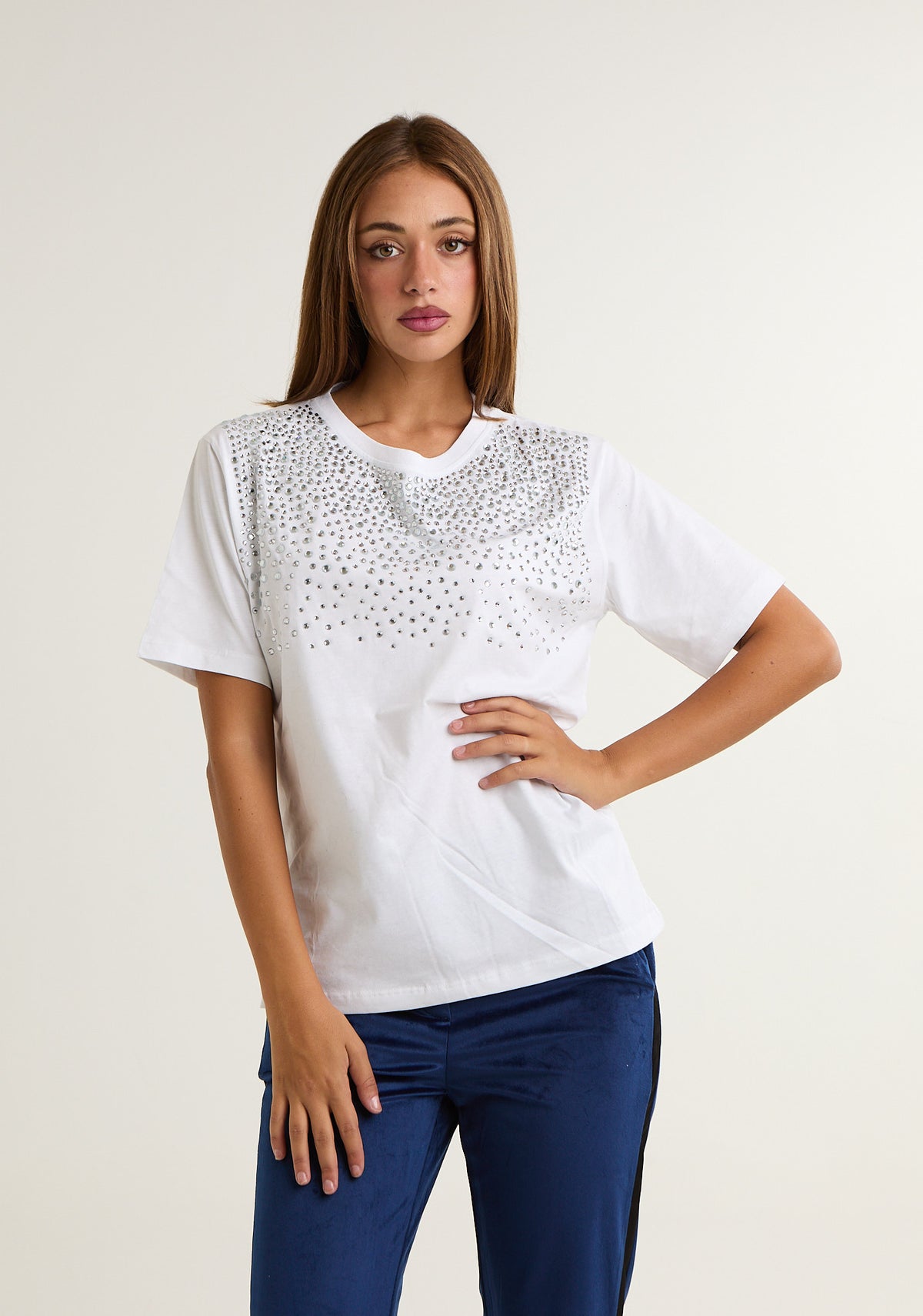 T-shirt con strass frontali