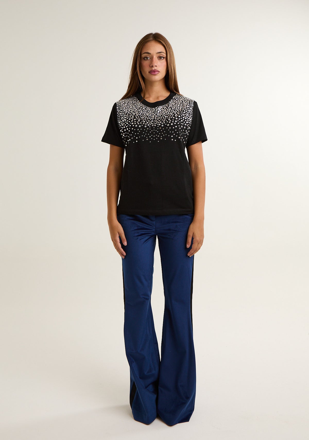 T-shirt con strass frontali