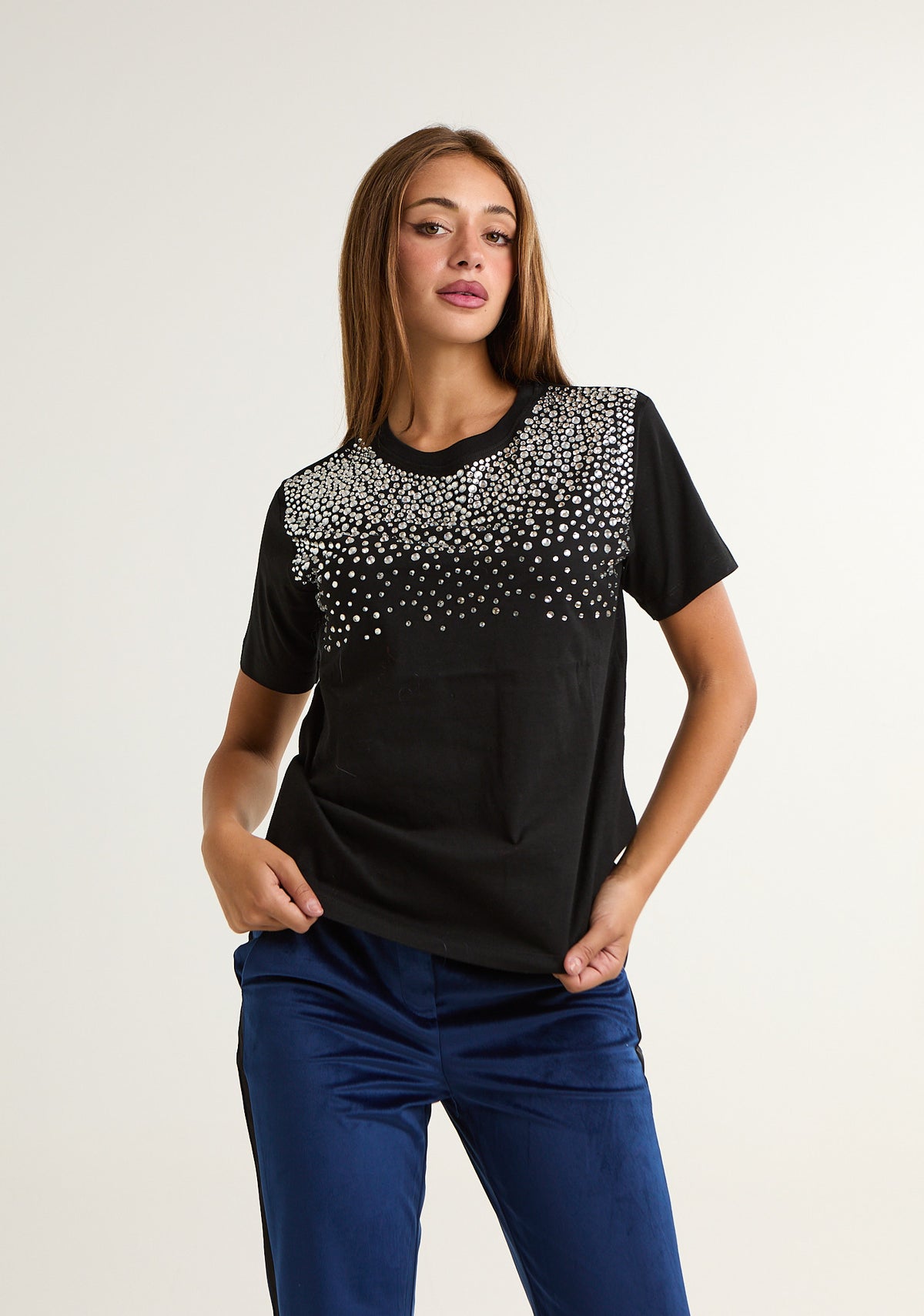 T-shirt con strass frontali