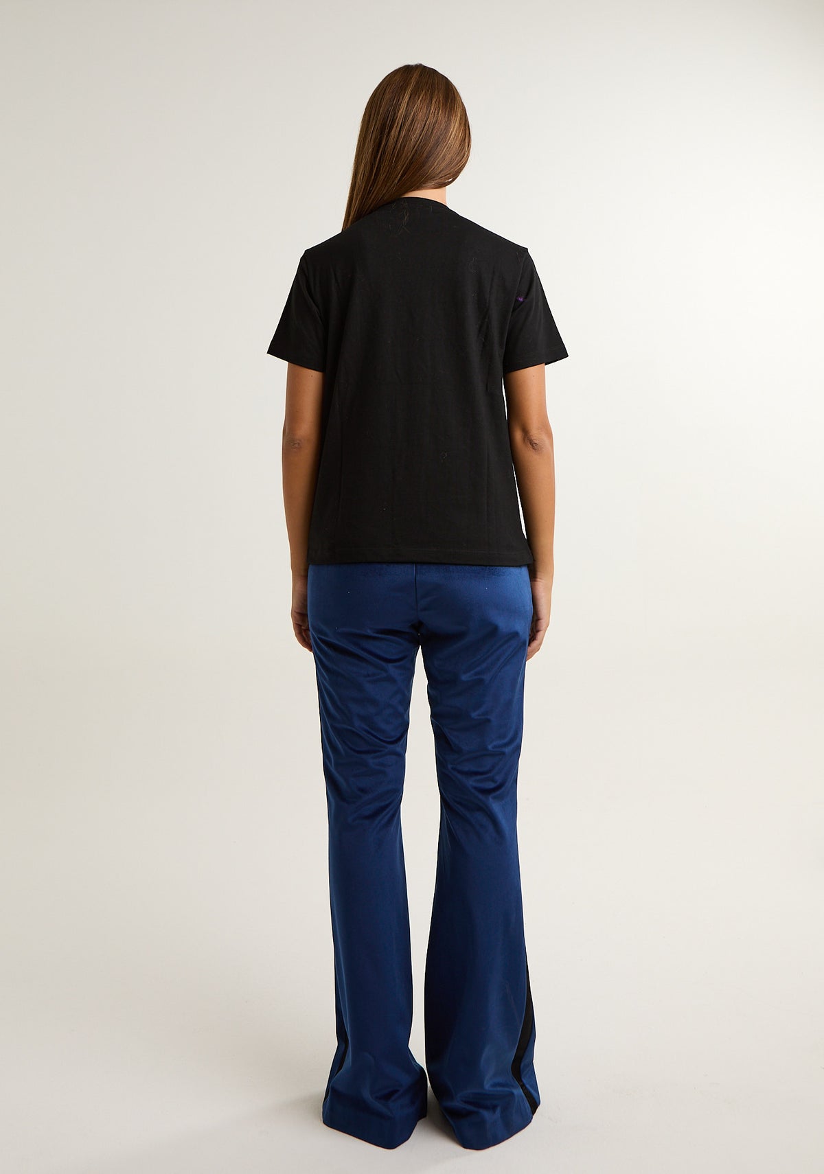 T-shirt con strass frontali