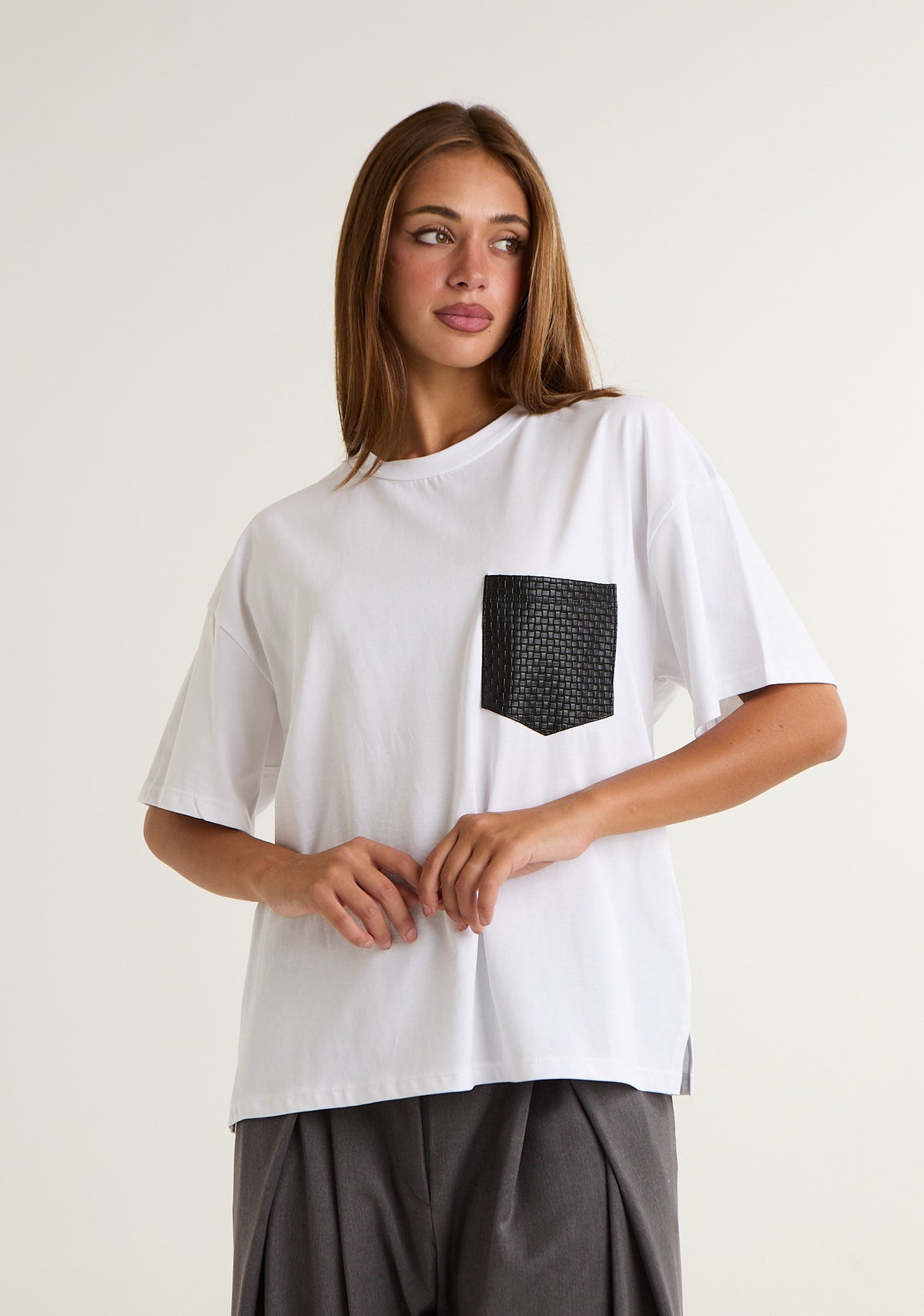 T-shirt con dettaglio tasca