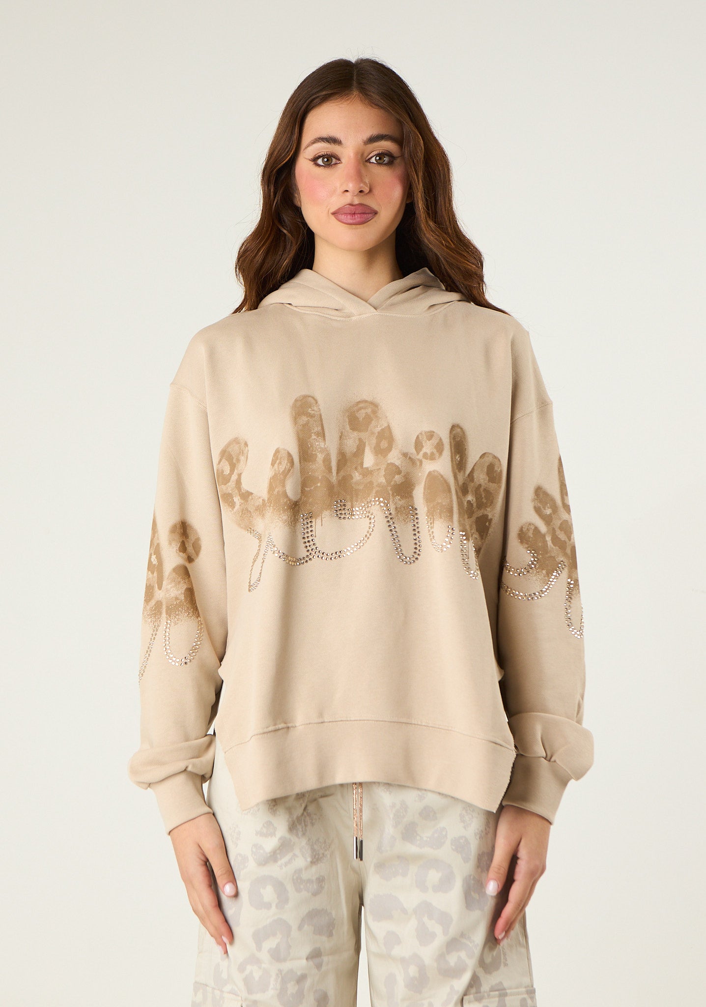 Felpa con cappuccio e applicazioni