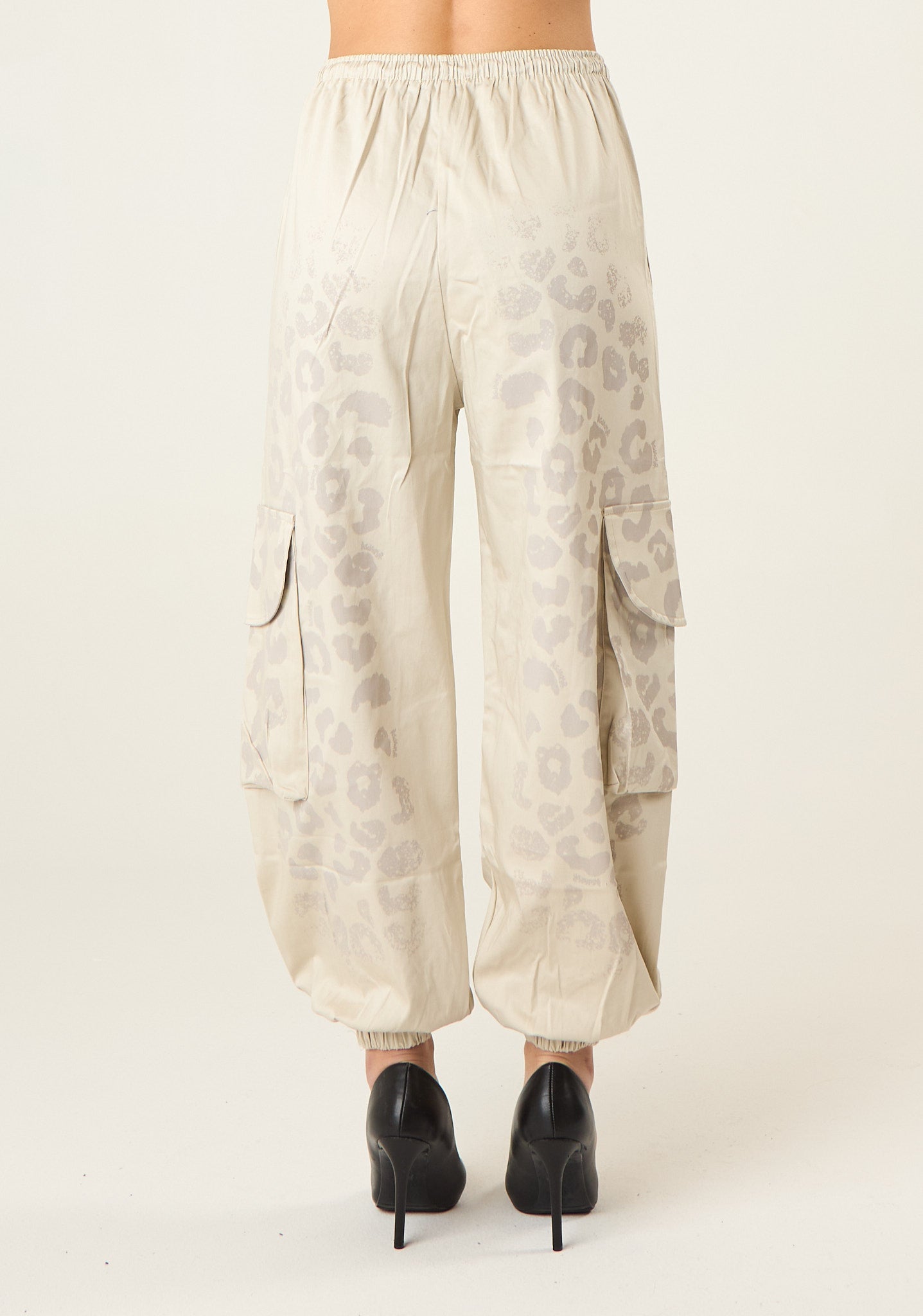 Pantalone cargo con stampa animalier