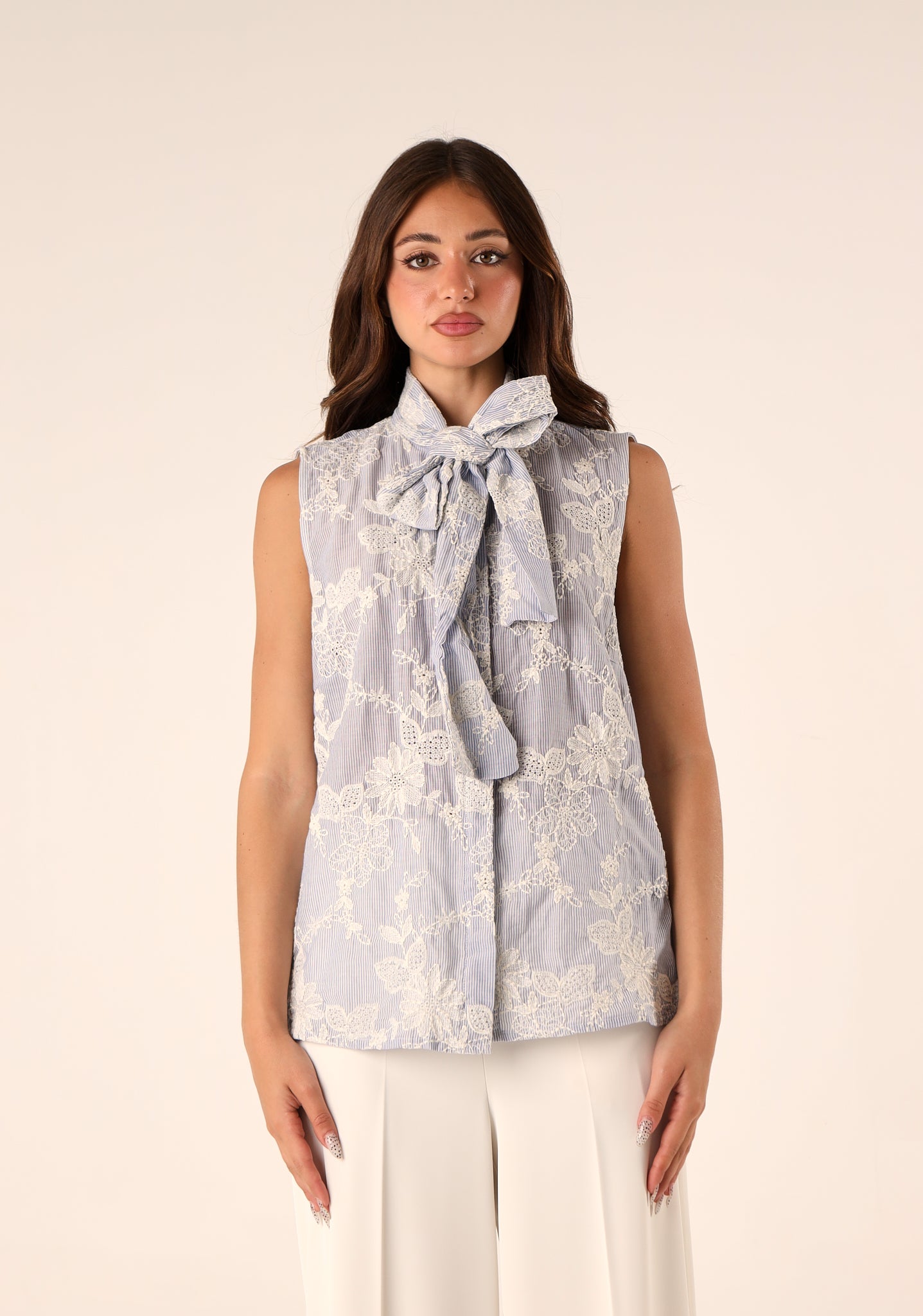 Camicia con ricamo