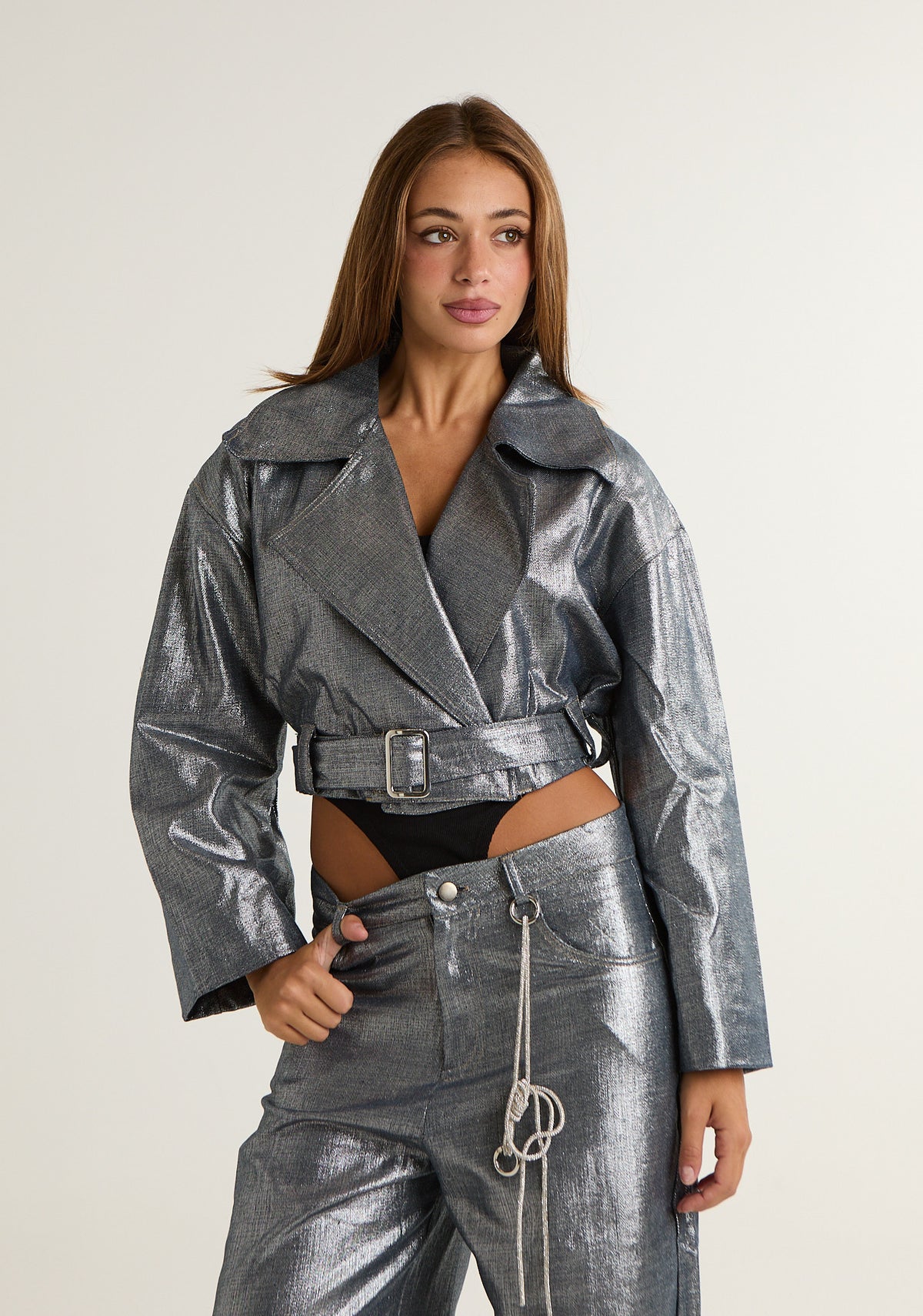 Trench corto in denim spalmato