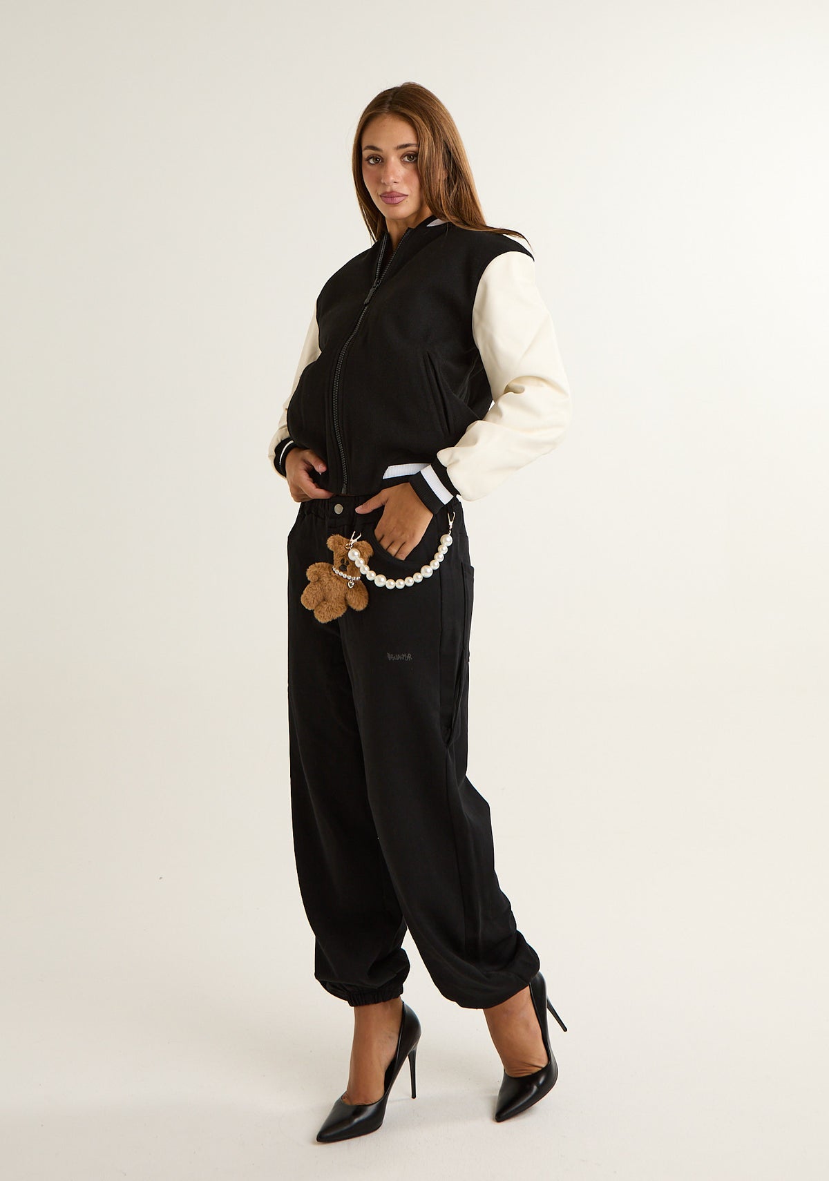 Bomber con maniche lunghe in ecopelle