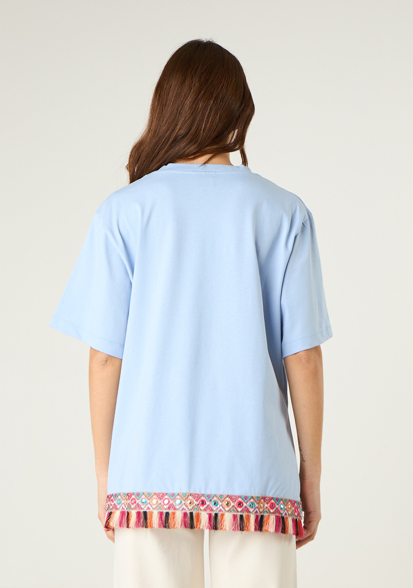 T-shirt con nappe multicolor