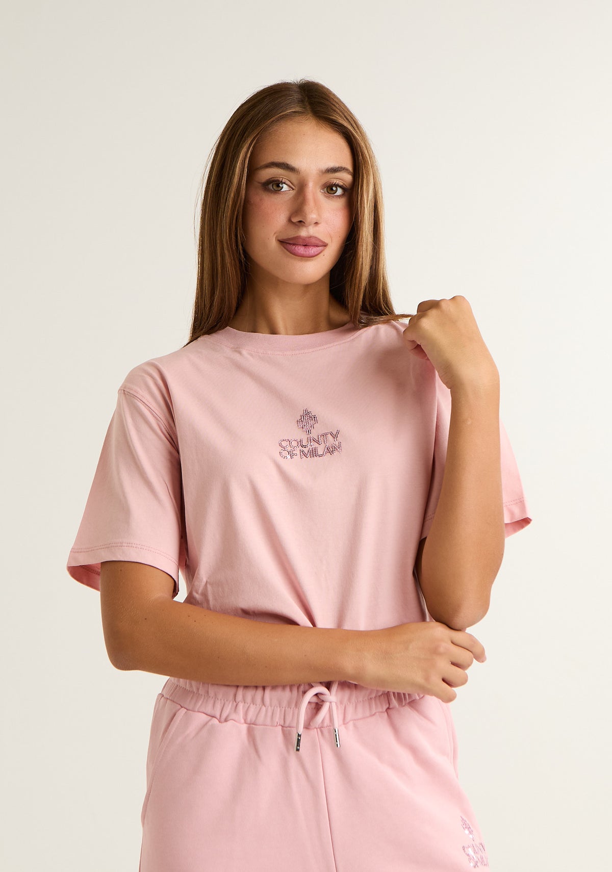 T-shirt con logo ricamato piccolo